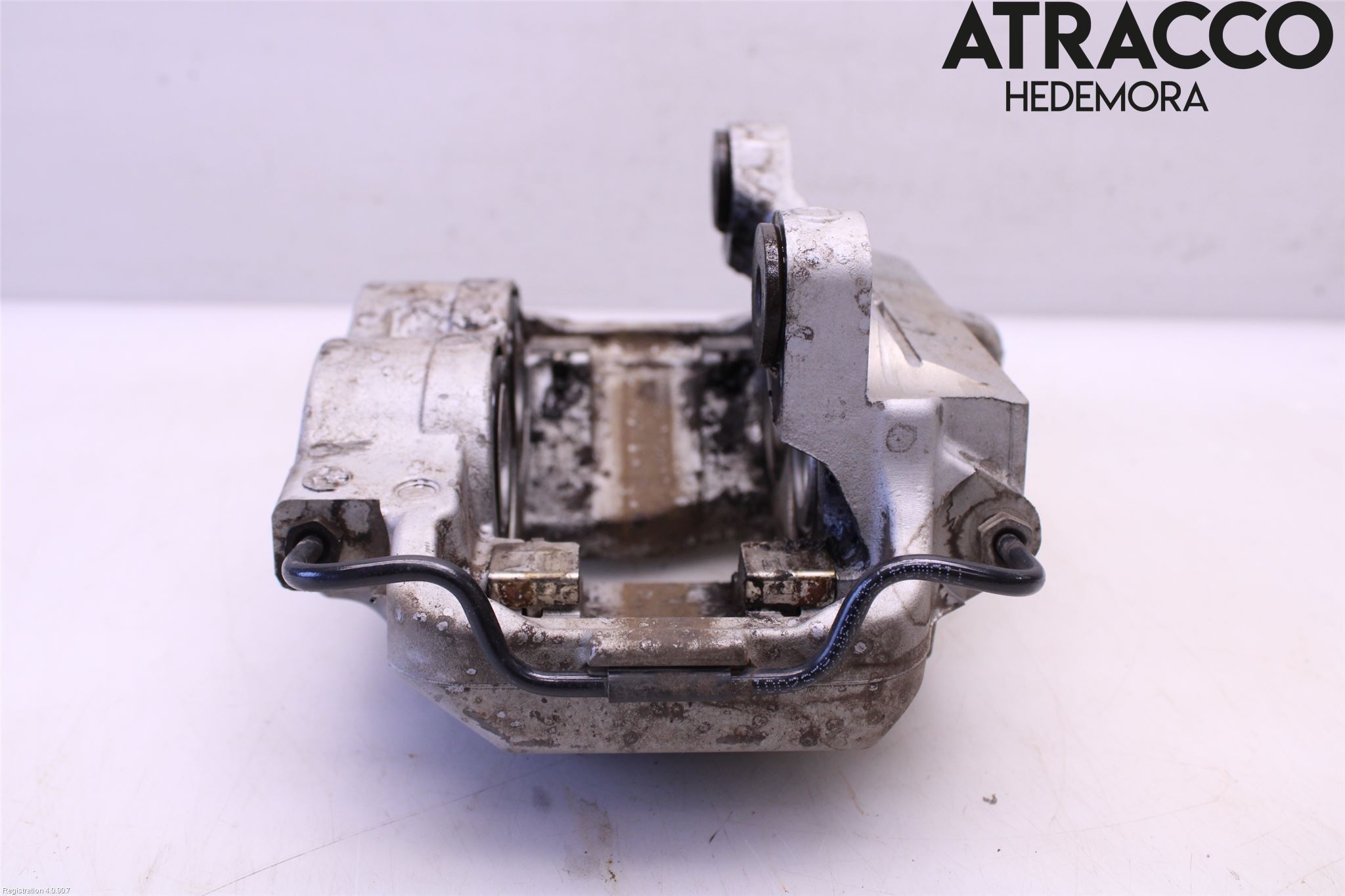 BMW 5 G30/G31/F90 17-23 Bromsok Fram Höger