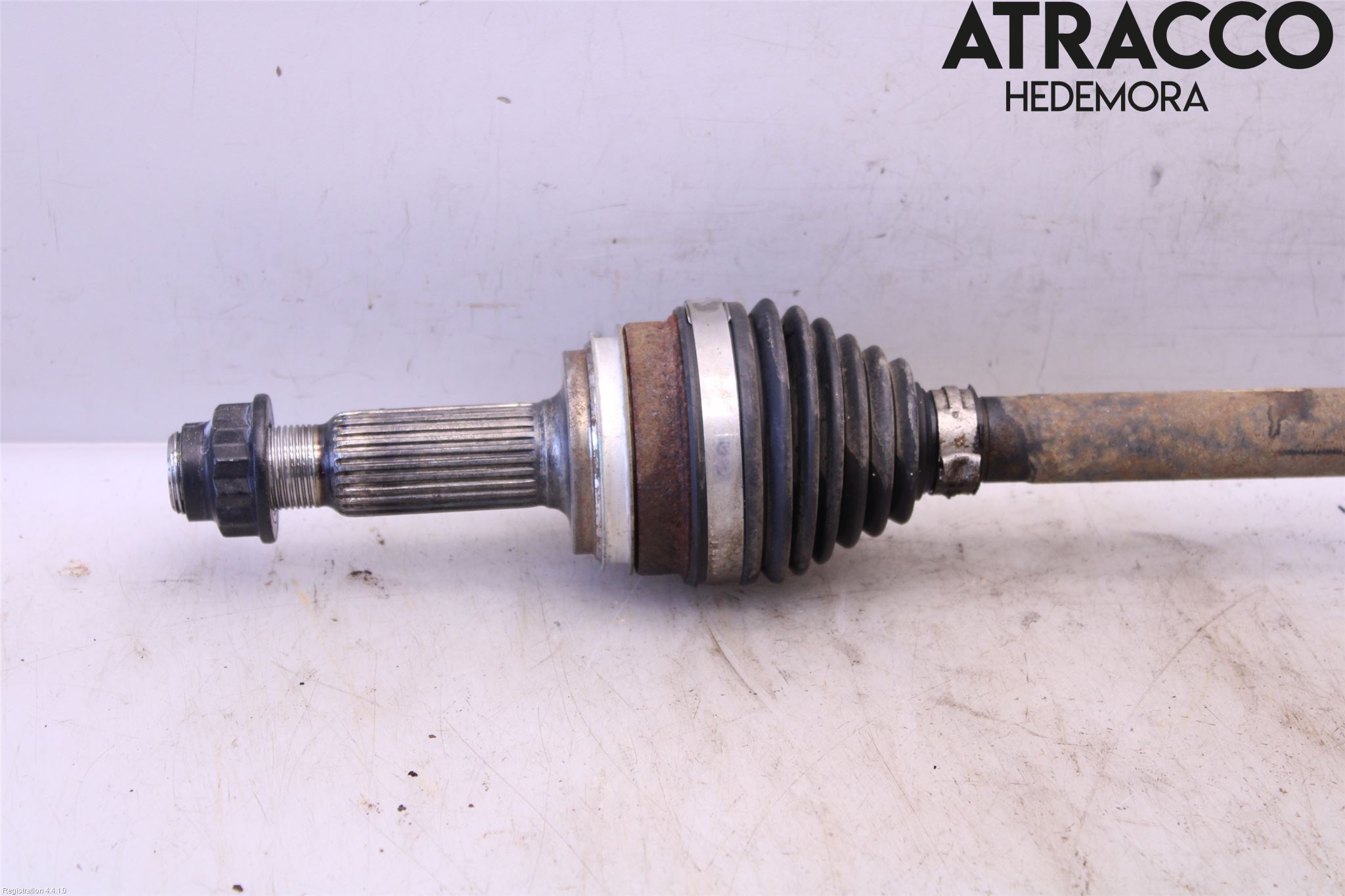 Toyota COROLLA CROSS XG10 22- Drivaxel Bak Vänster