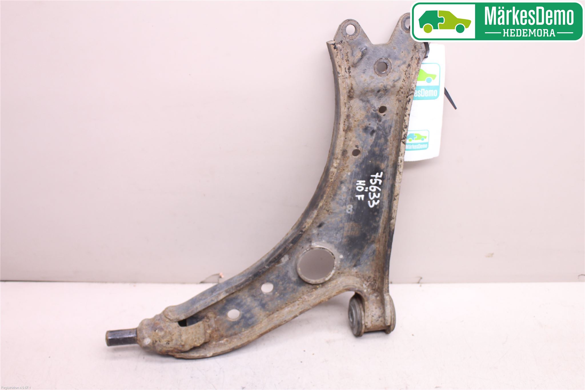 Volkswagen VW CADDY      04-10 Bärarm Fram Undre Hö