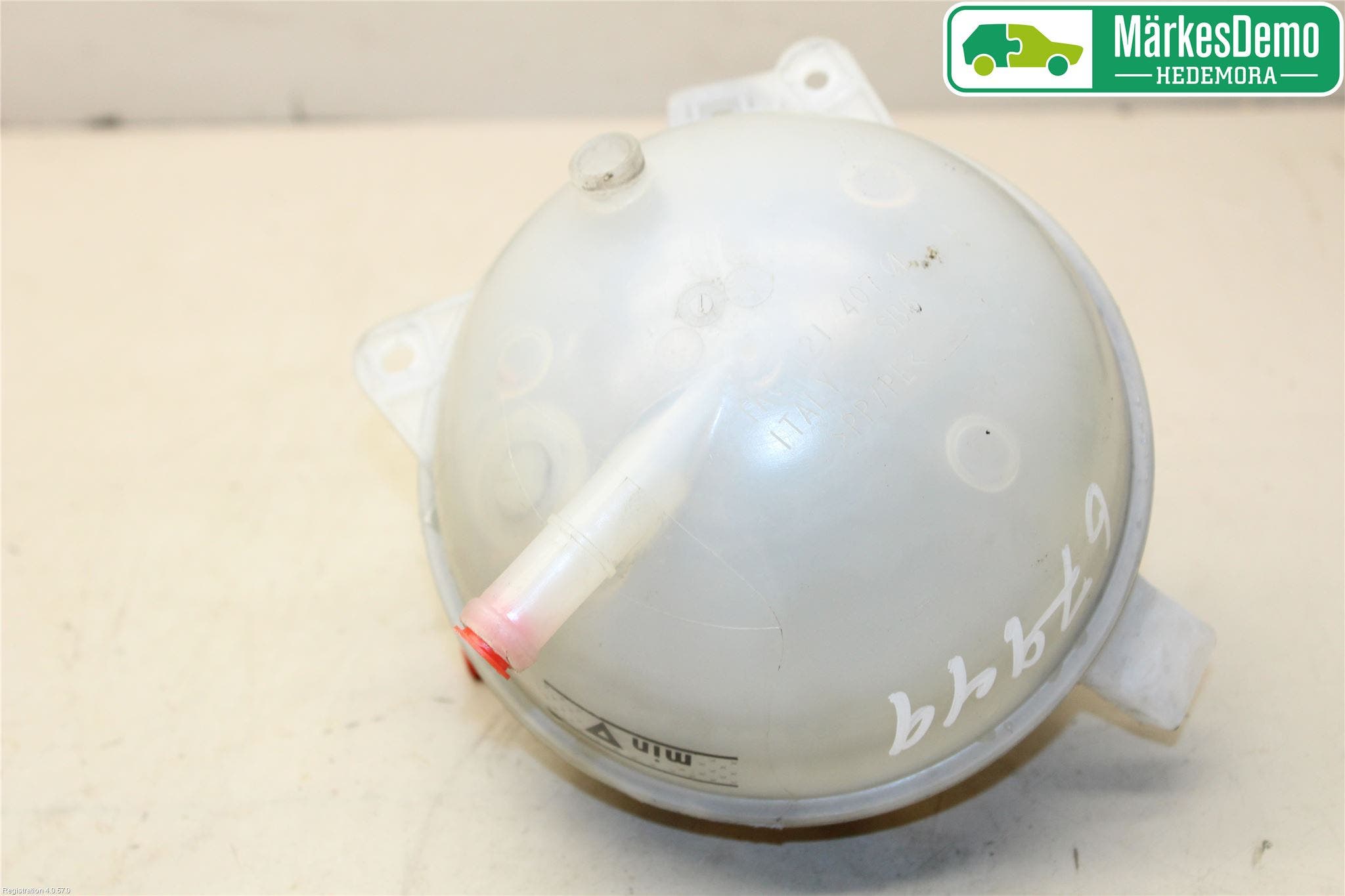 Volkswagen VW CADDY 11-15 Expansionstank