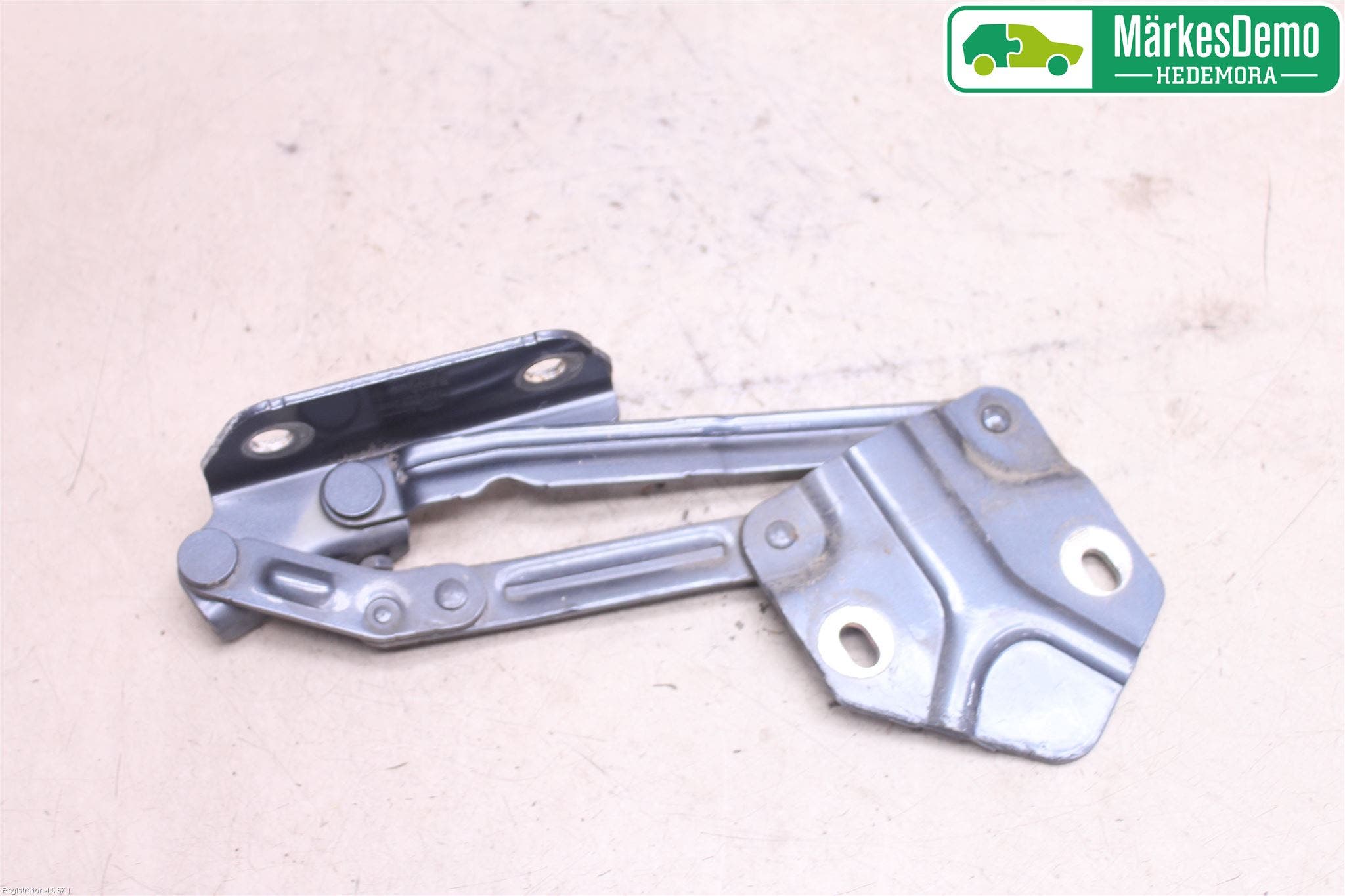 Volkswagen VW CADDY 04-10 Huvgångjärn