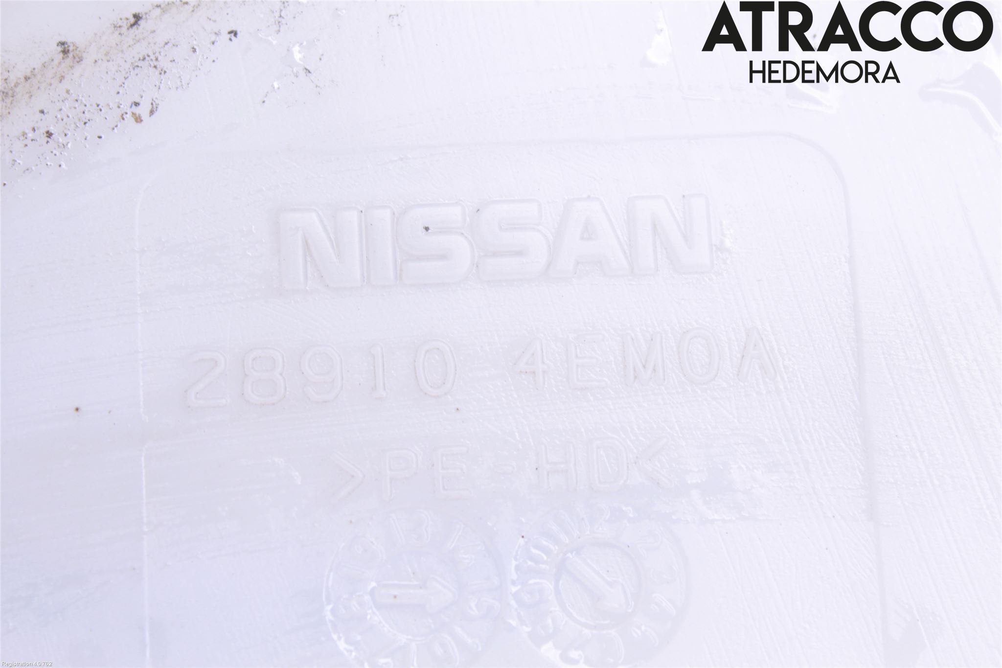 Nissan QASHQAI 14-17 Spolartank Vindruta-Strål