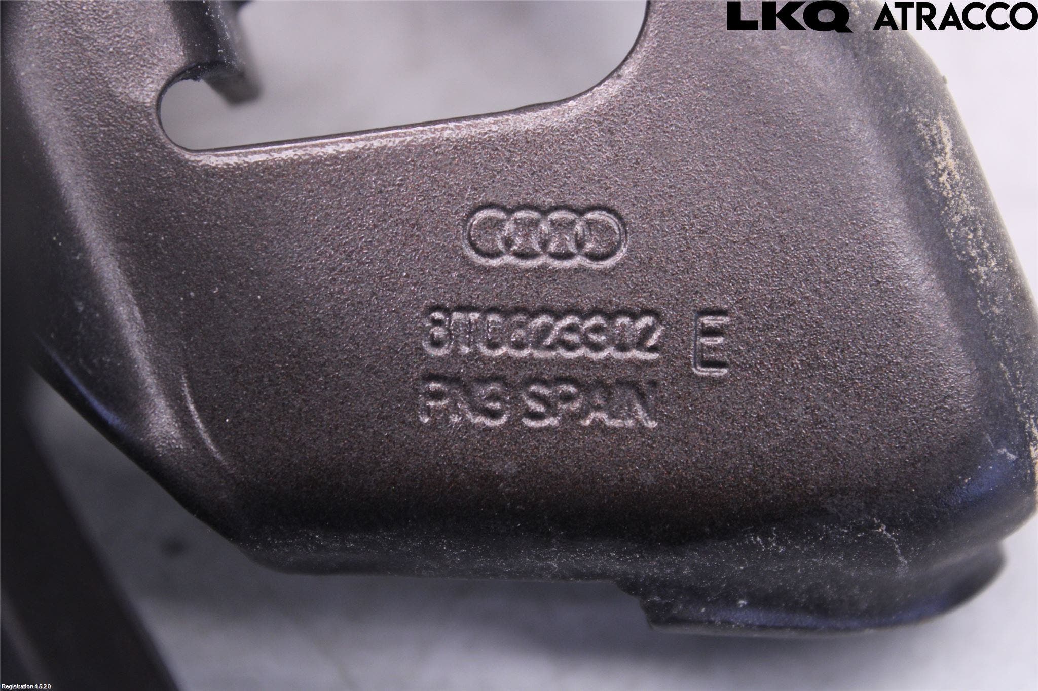 Audi A5 07-16 Huvgångjärn