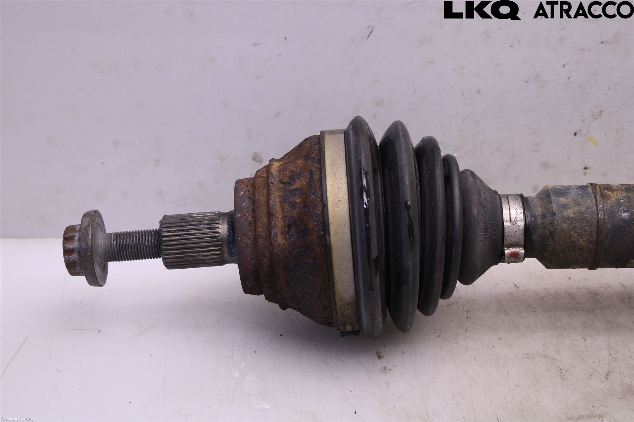 Volkswagen VW PASSAT 11-14 Drivaxel Fram Höger