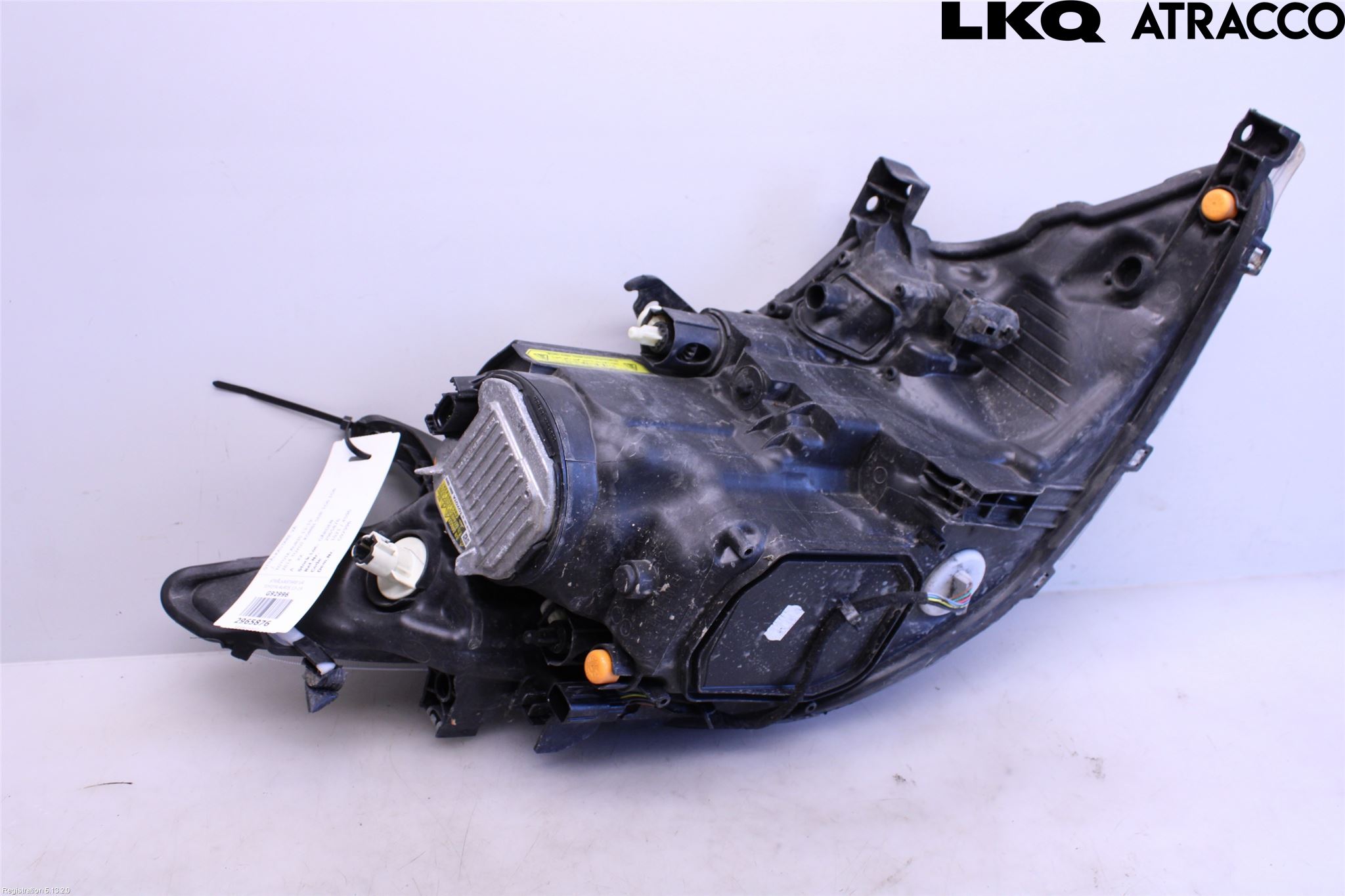 Toyota AURIS 13-19 Strålkastare Vänster