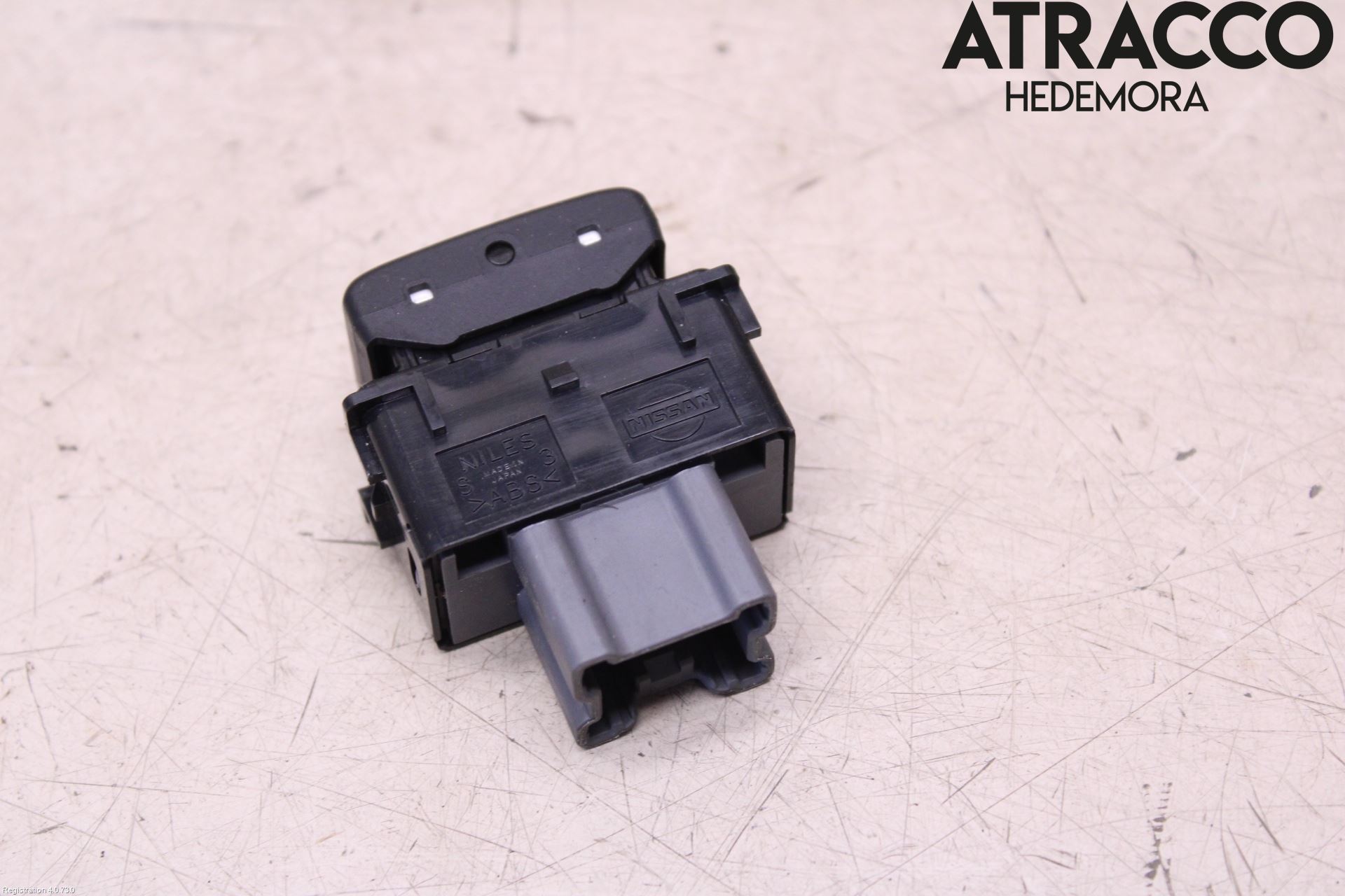 Nissan NAVARA 05-16 Strömställare Stolvärme