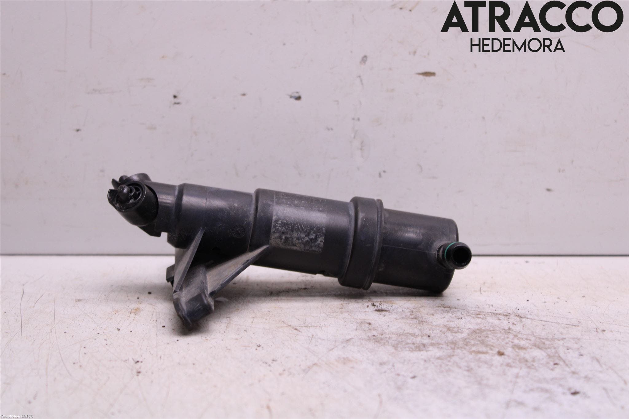 BMW 5 E60/61 Sed/Tou 02-10 Spolarmunstycke Strålkastare