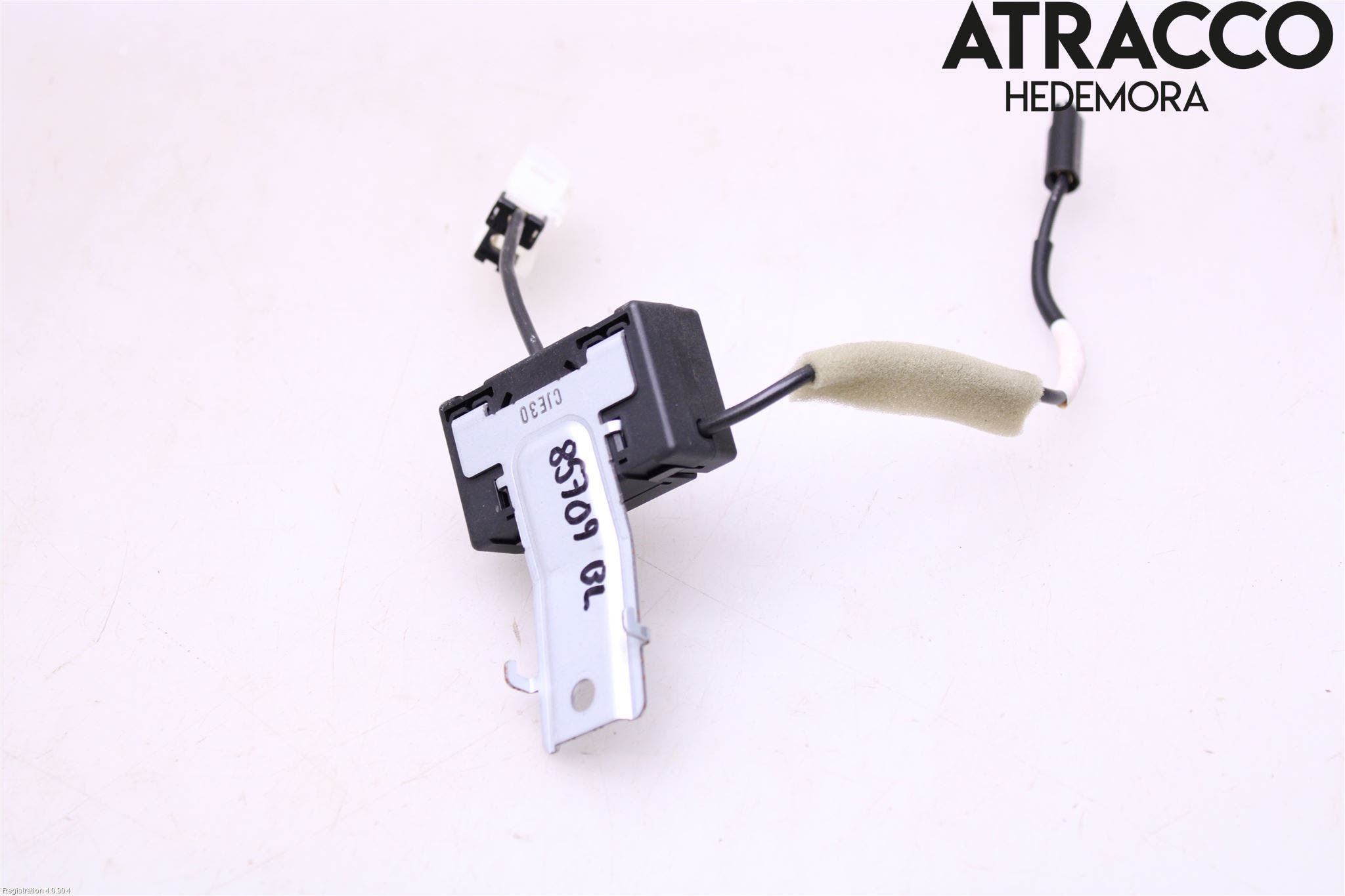 Subaru OUTBACK 15-20 Antennförstärkare