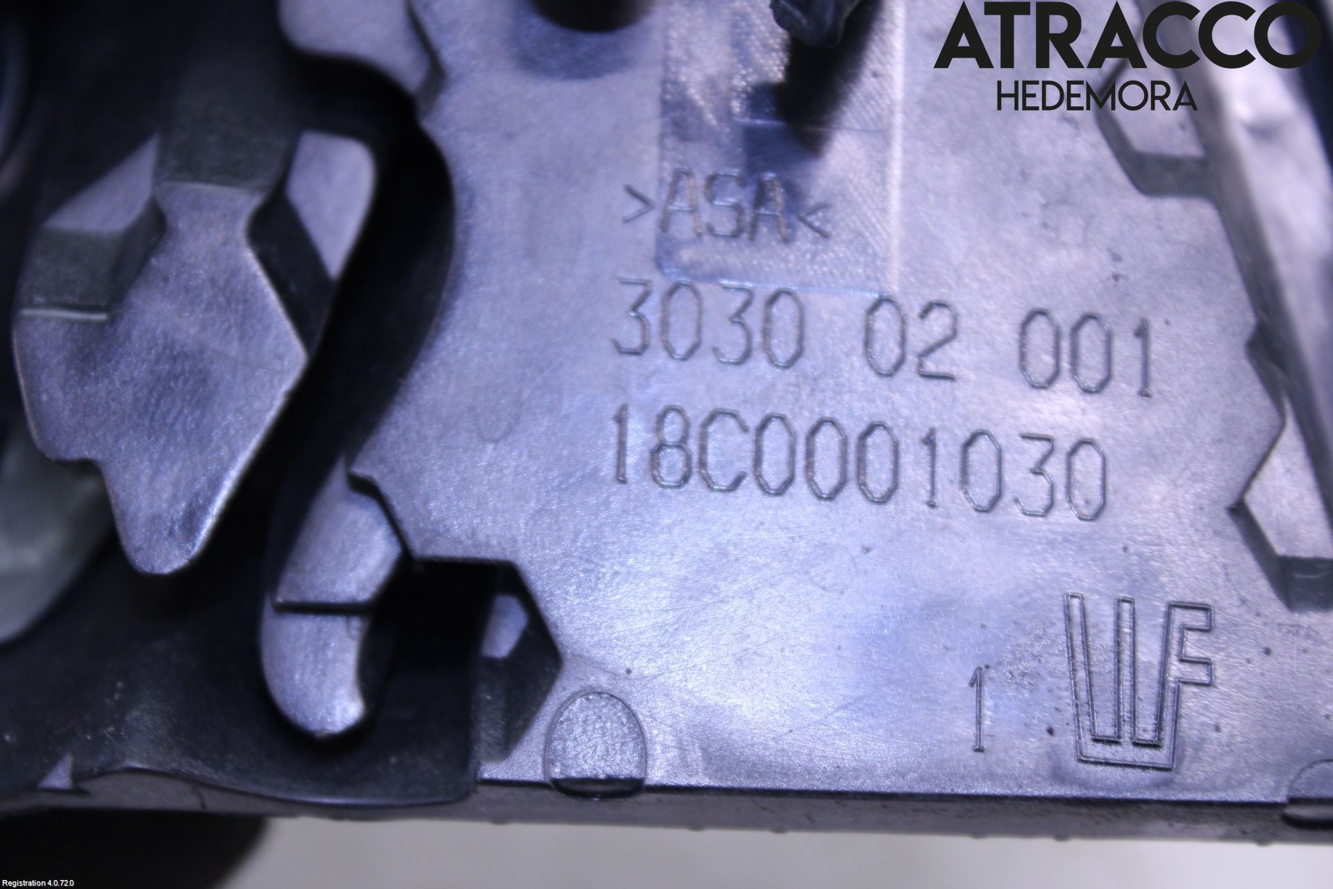 Peugeot 5008 10-16 Emblem