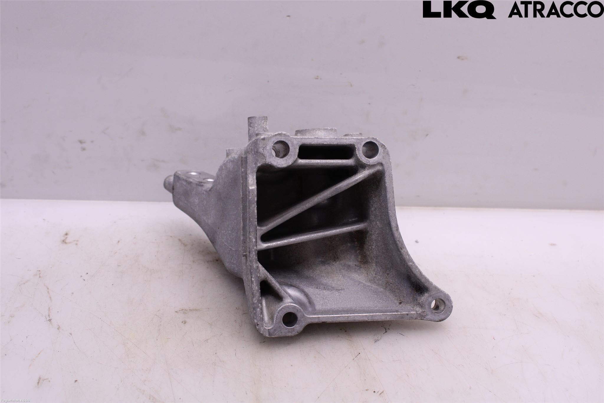 MB S-CLASS AMG (W221) Motorfäste