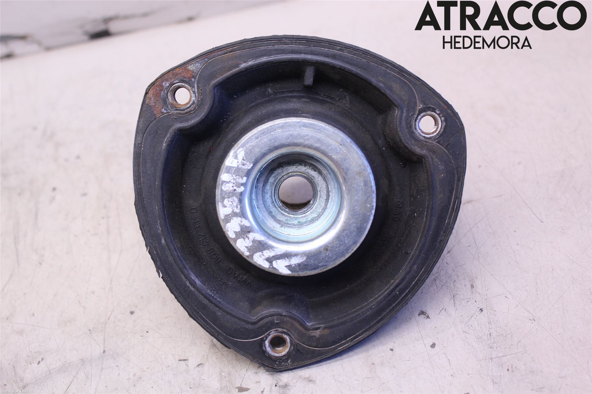 Volkswagen VW GOLF / E-GOLF VII 13-20 Fjäderbenslager Fram