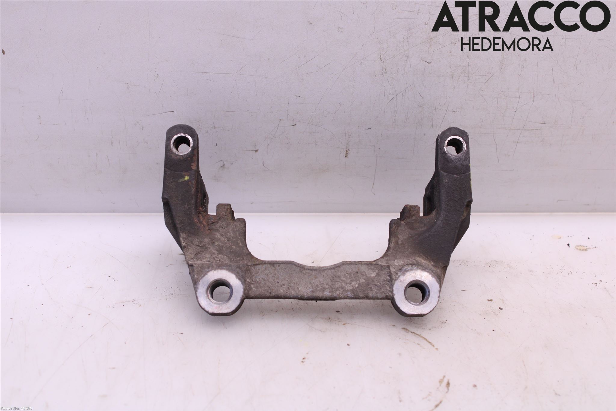 Volvo V90 17->> Bromsokshållare