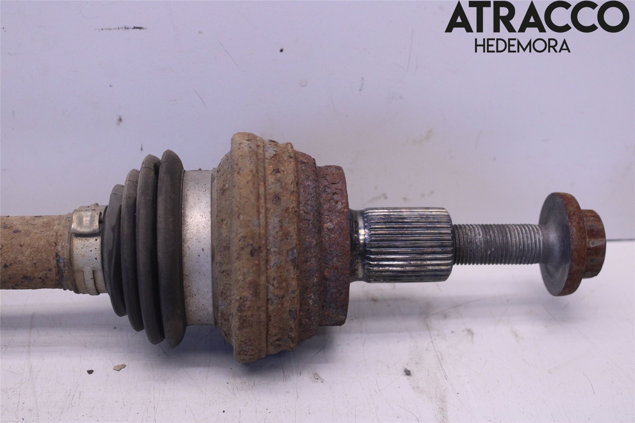 Audi Q3 8U 12-18 Drivaxel Bak Höger