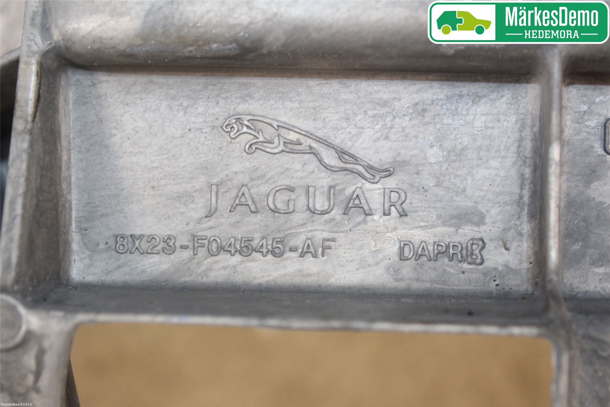 Jaguar XF 08-15 Instrbräda Stötskydd