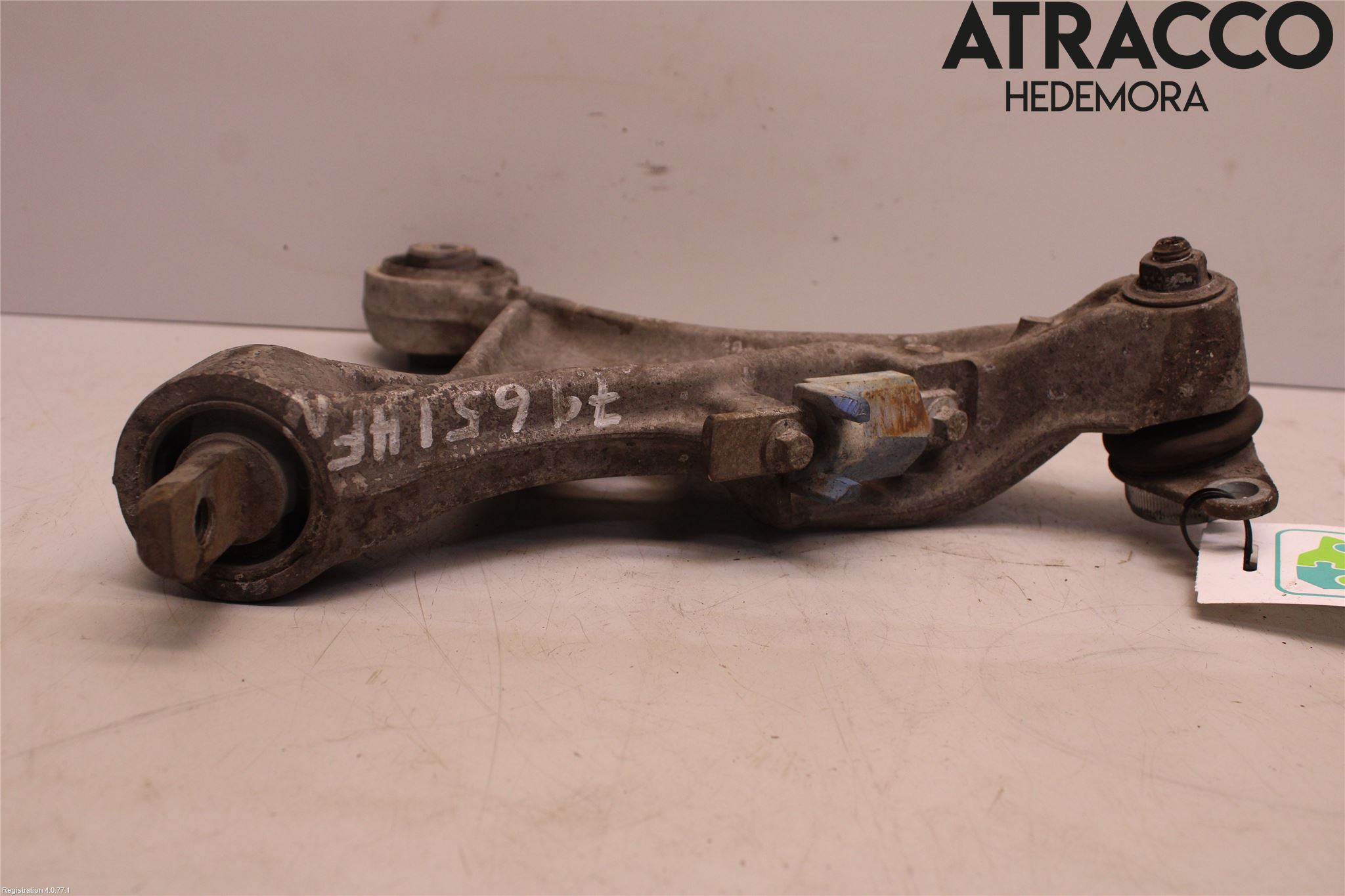 Volvo V70 05-08 Bärarm Fram Undre Hö