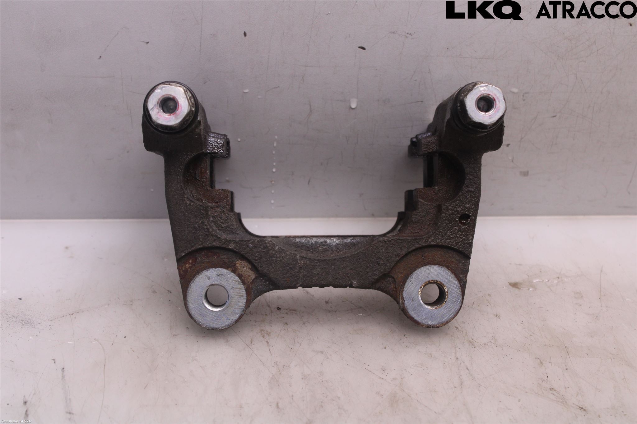 Toyota RAV4 19- Bromsokshållare