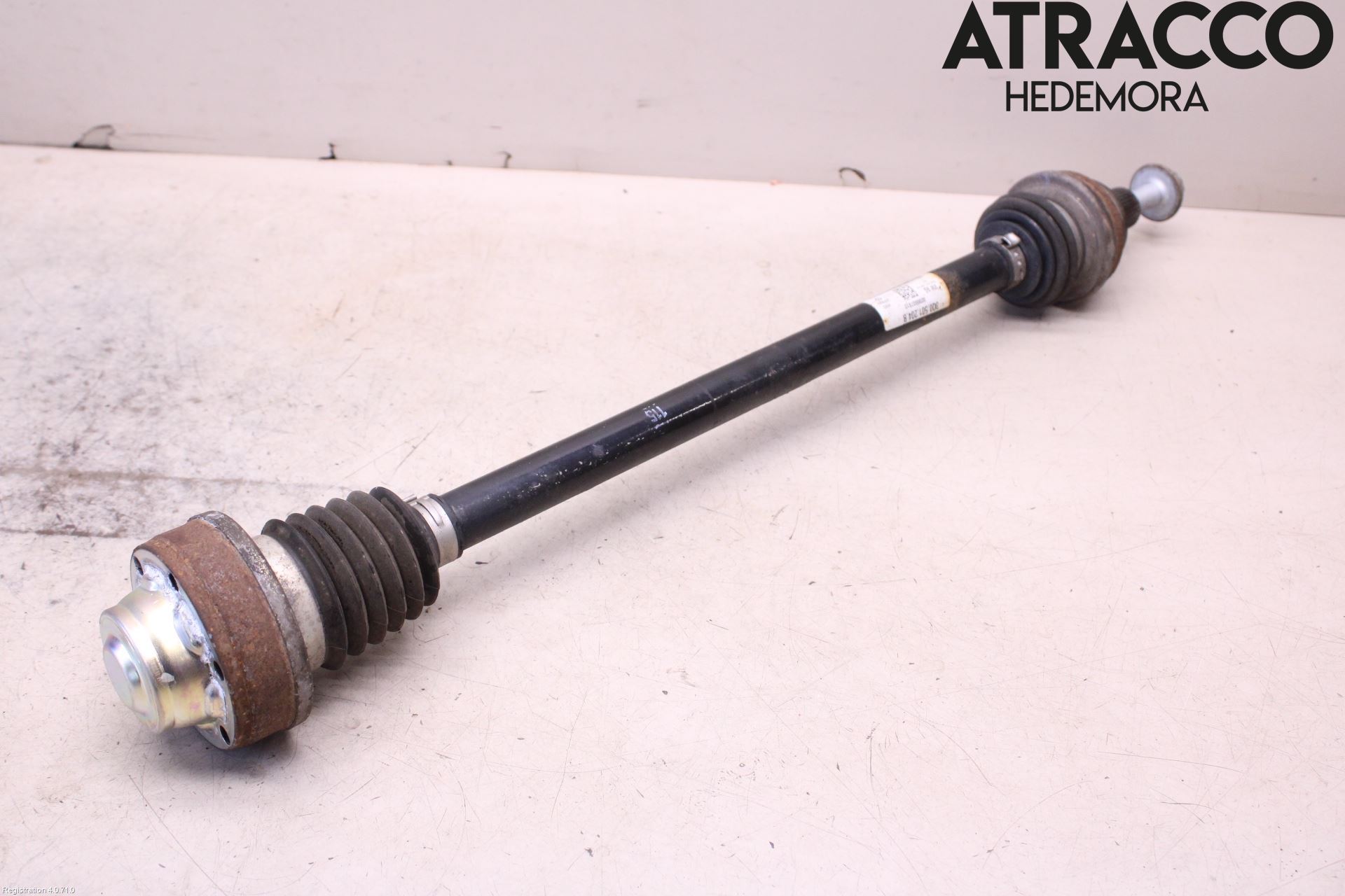 Volkswagen VW TIGUAN 16-24 Drivaxel Bak Höger