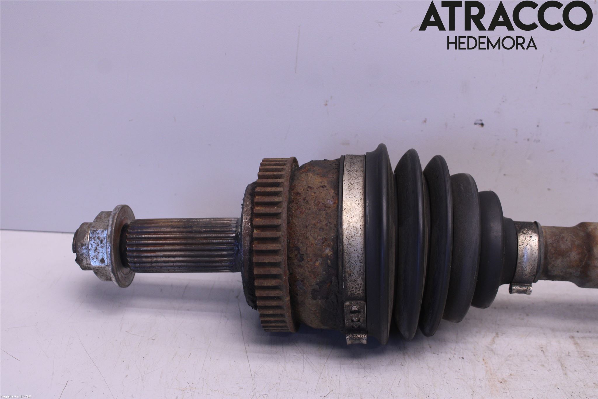 Kia CARENS II 07-12 Drivaxel Fram Höger