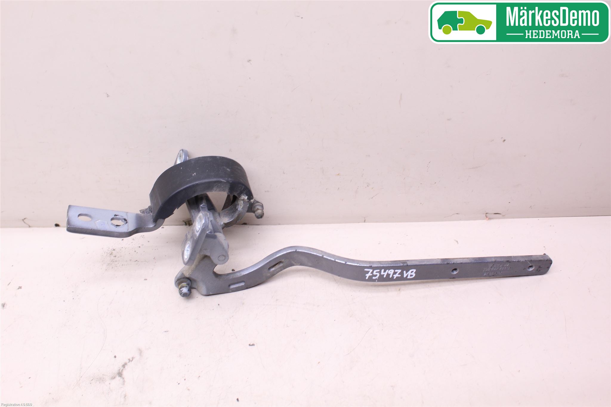 Porsche CAYENNE 03- Bakluckegångjärn Vä