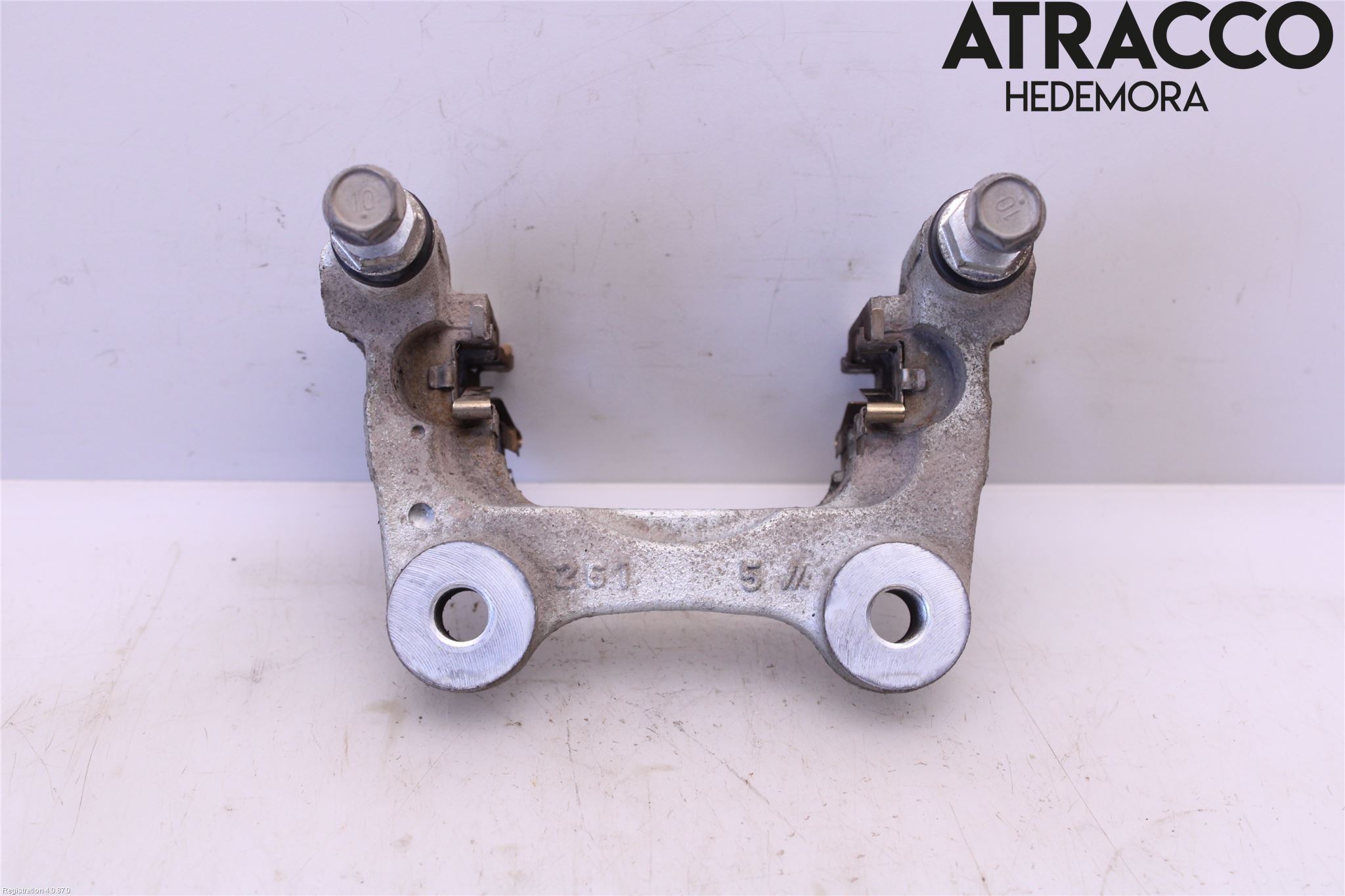 Toyota RAV4 19- Bromsokshållare