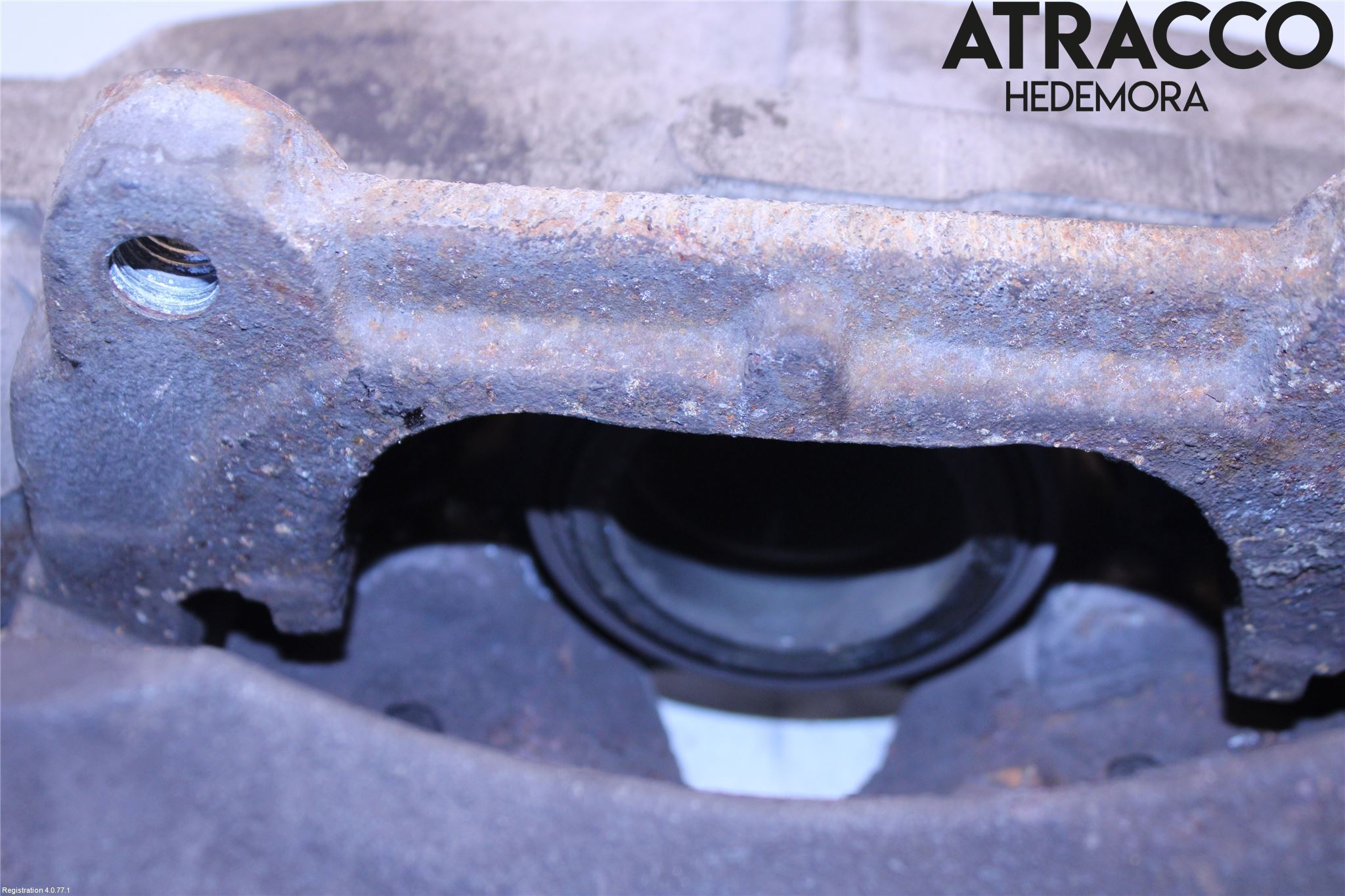 Volvo XC70 08-13 Bromsok Fram Vänster