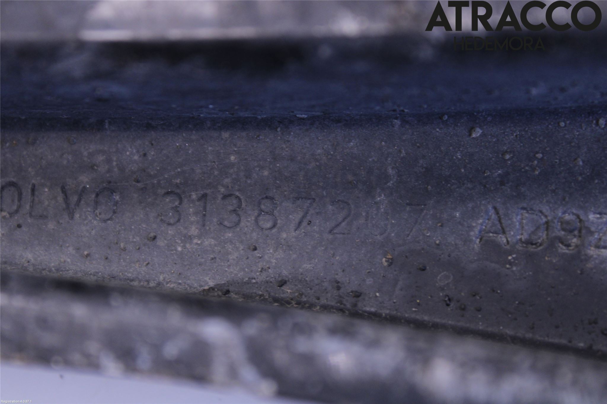 Volvo V90 17->> Bärarm Bak Vänster