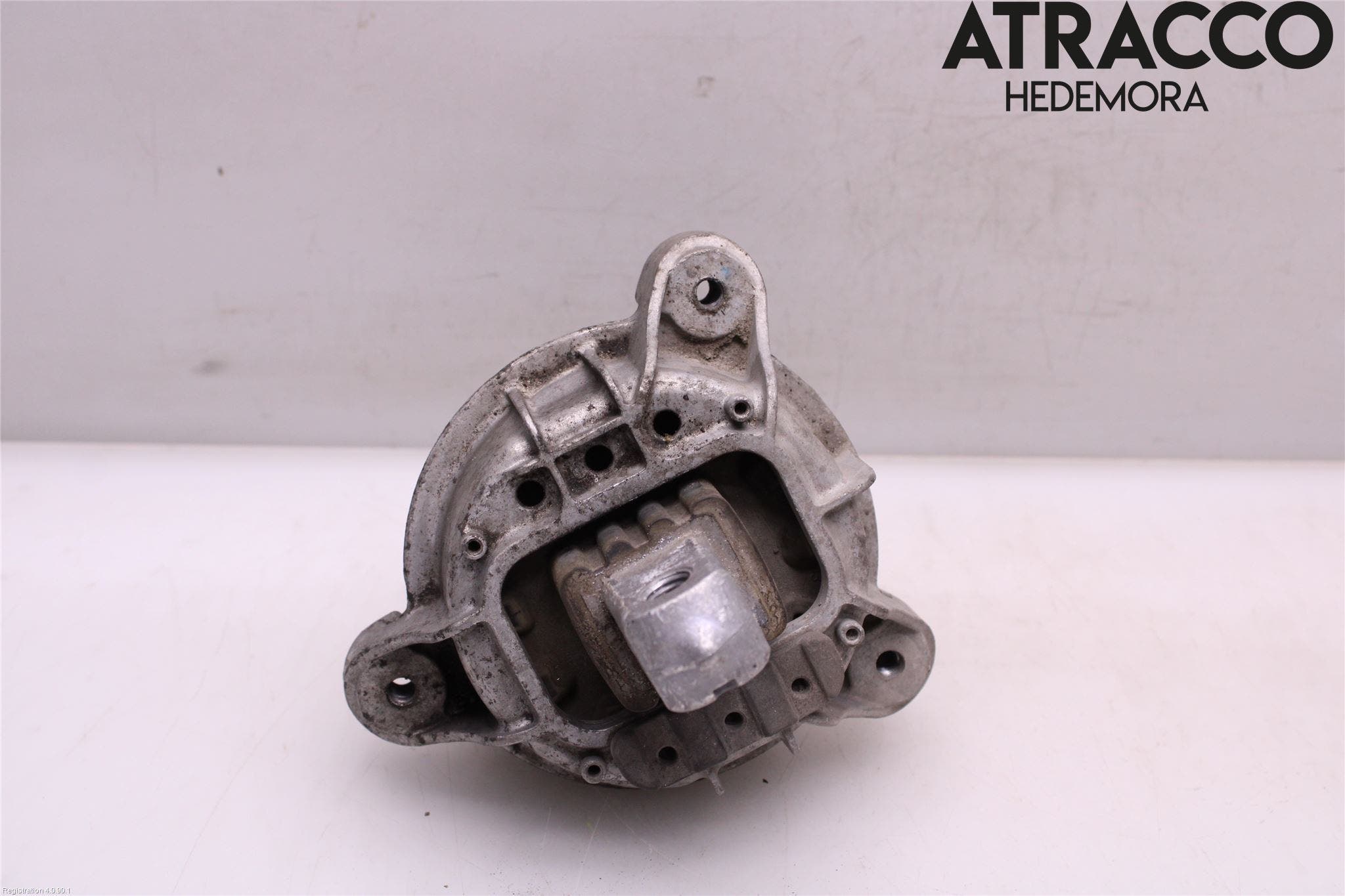 BMW 5 F10/F11/F18 09-17 Motorfäste