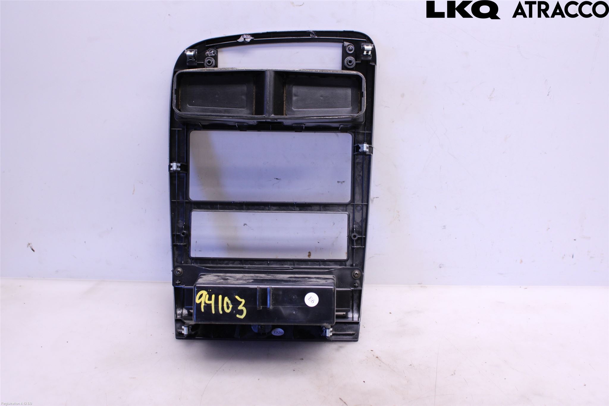 Toyota AVENSIS 98-02 Instrument-Radio Sarg