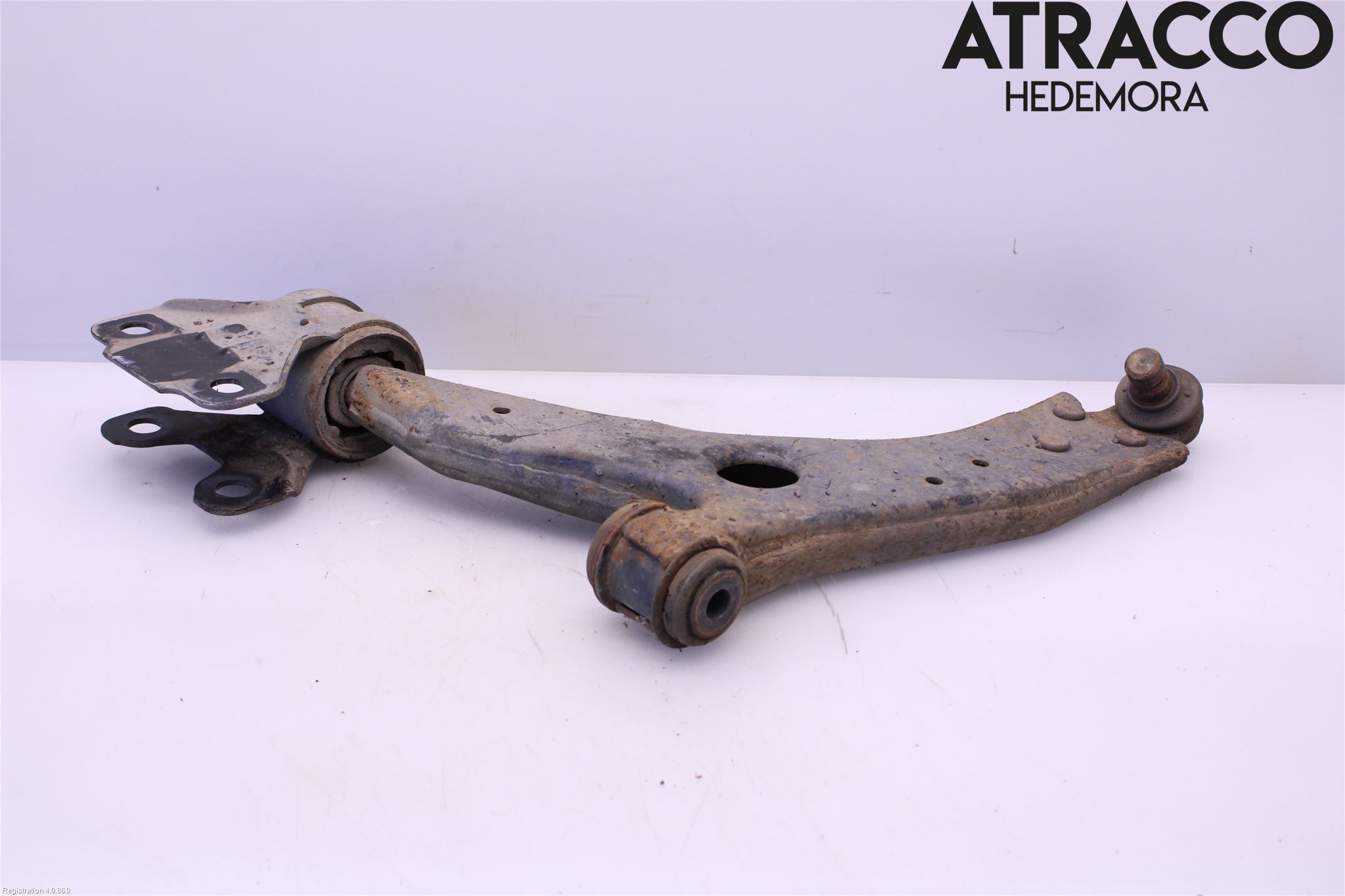 Ford FOCUS 15-18 Bärarm Fram Undre Vä