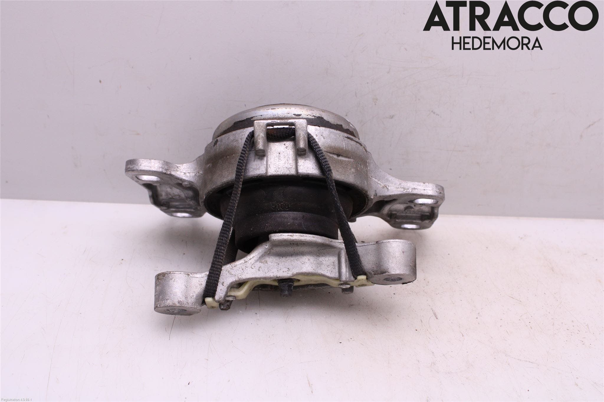 Volvo V40 CROSS COUNTRY 13-19 Motorfäste