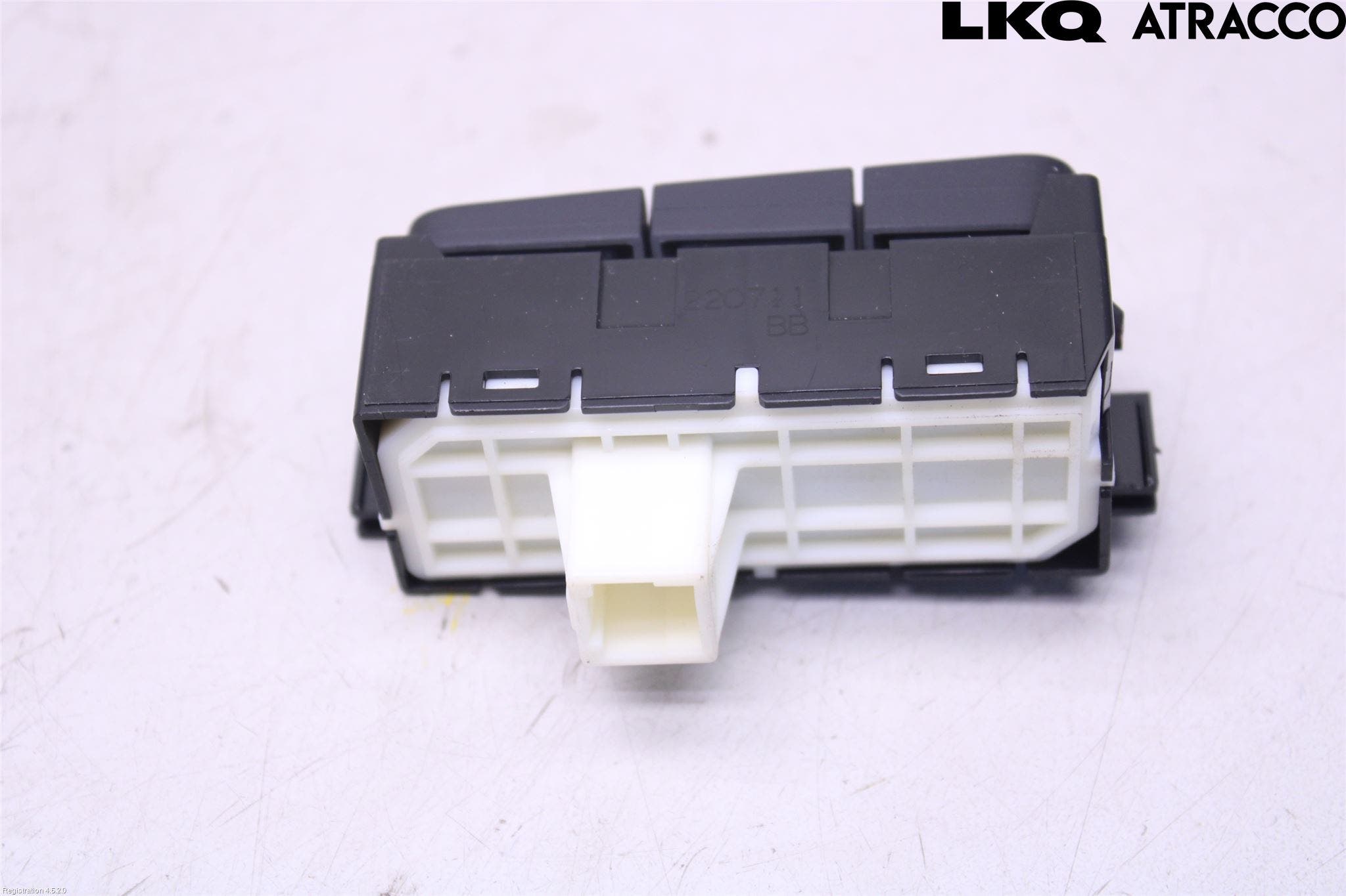 Toyota YARIS CROSS XP21 21- Strömställare Multifunktion