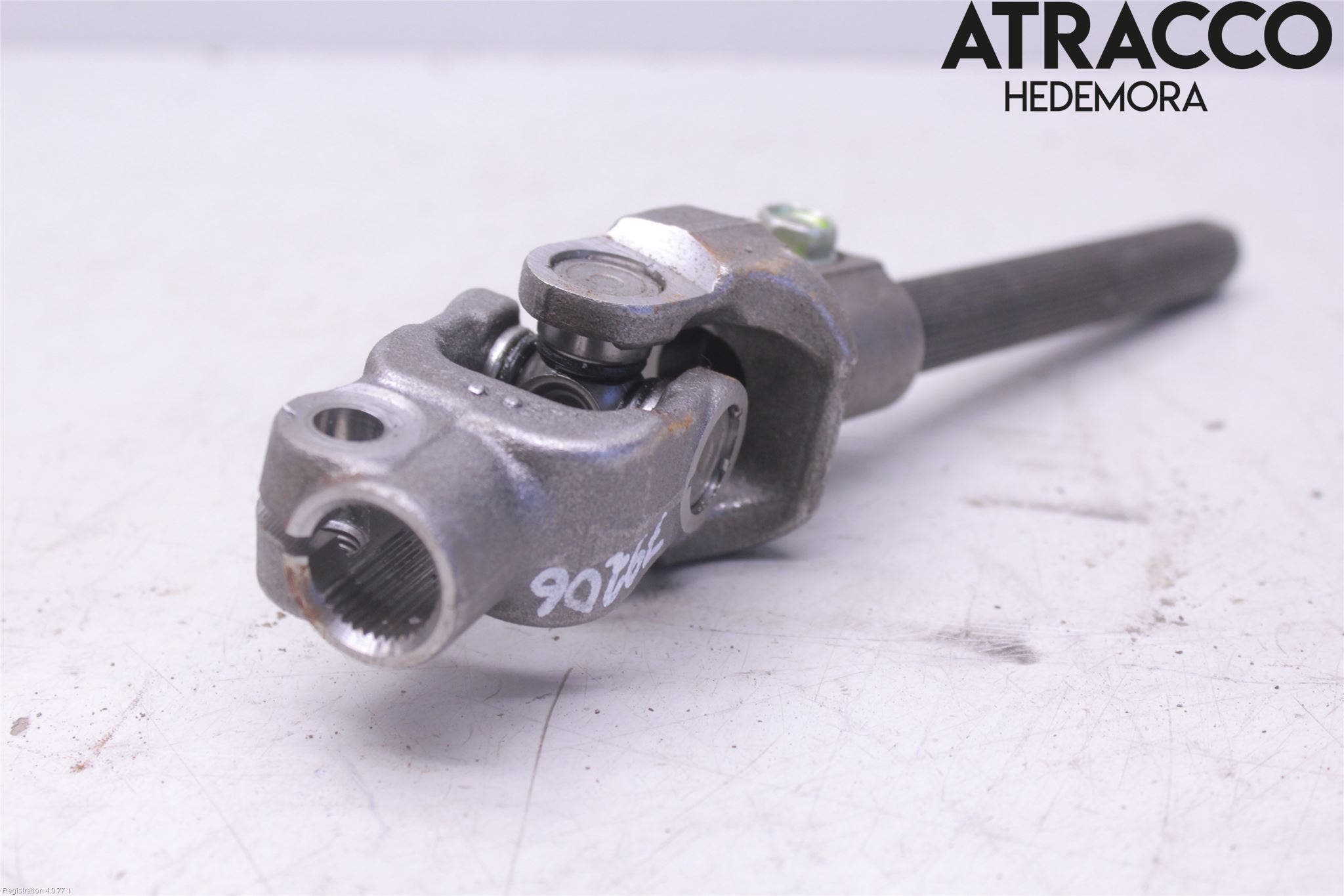 Toyota VERSO-S 11-16 Rattaxelknut