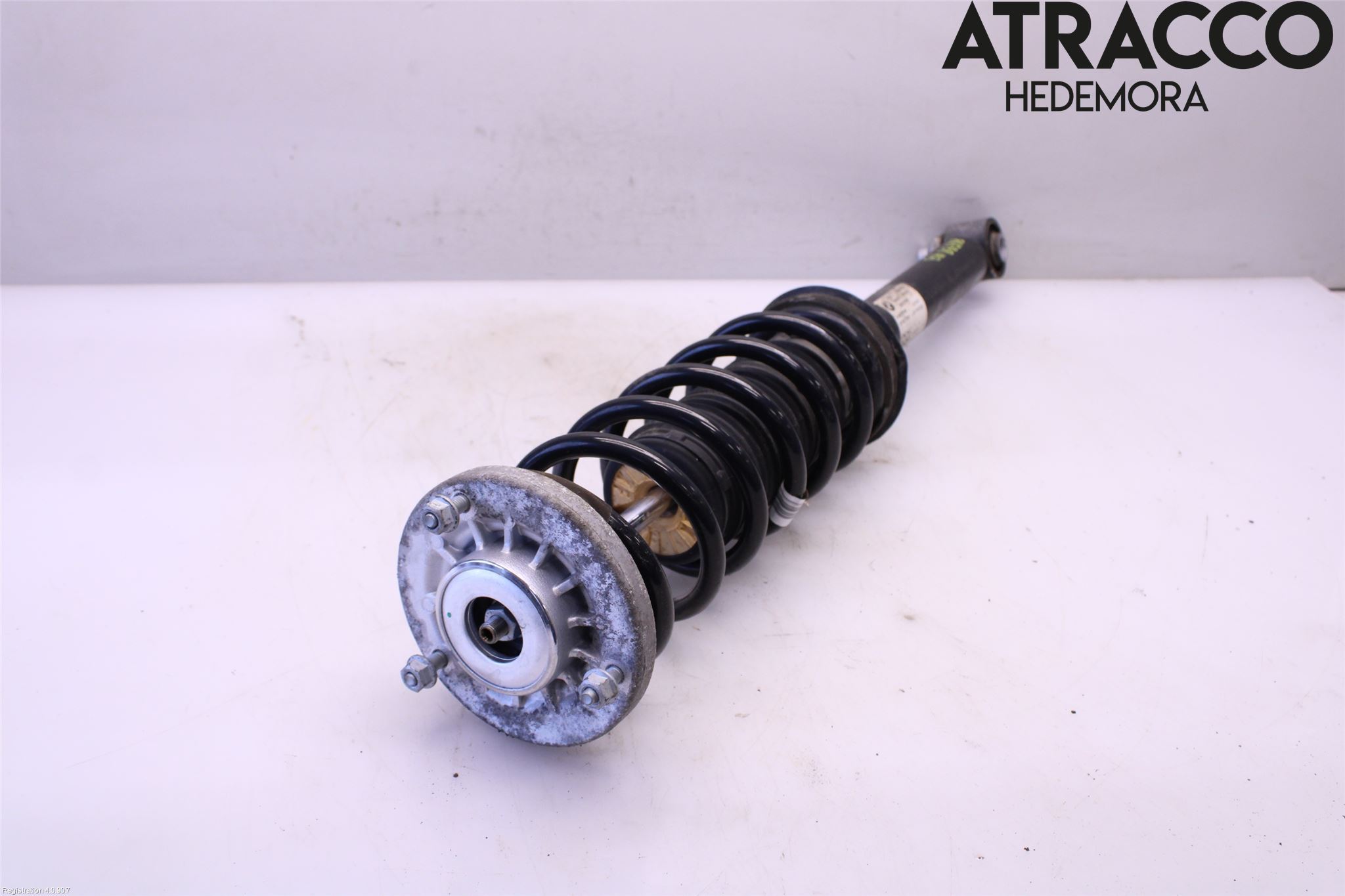 BMW 5 G30/G31/F90 17-23 Fjäderben Bak Höger