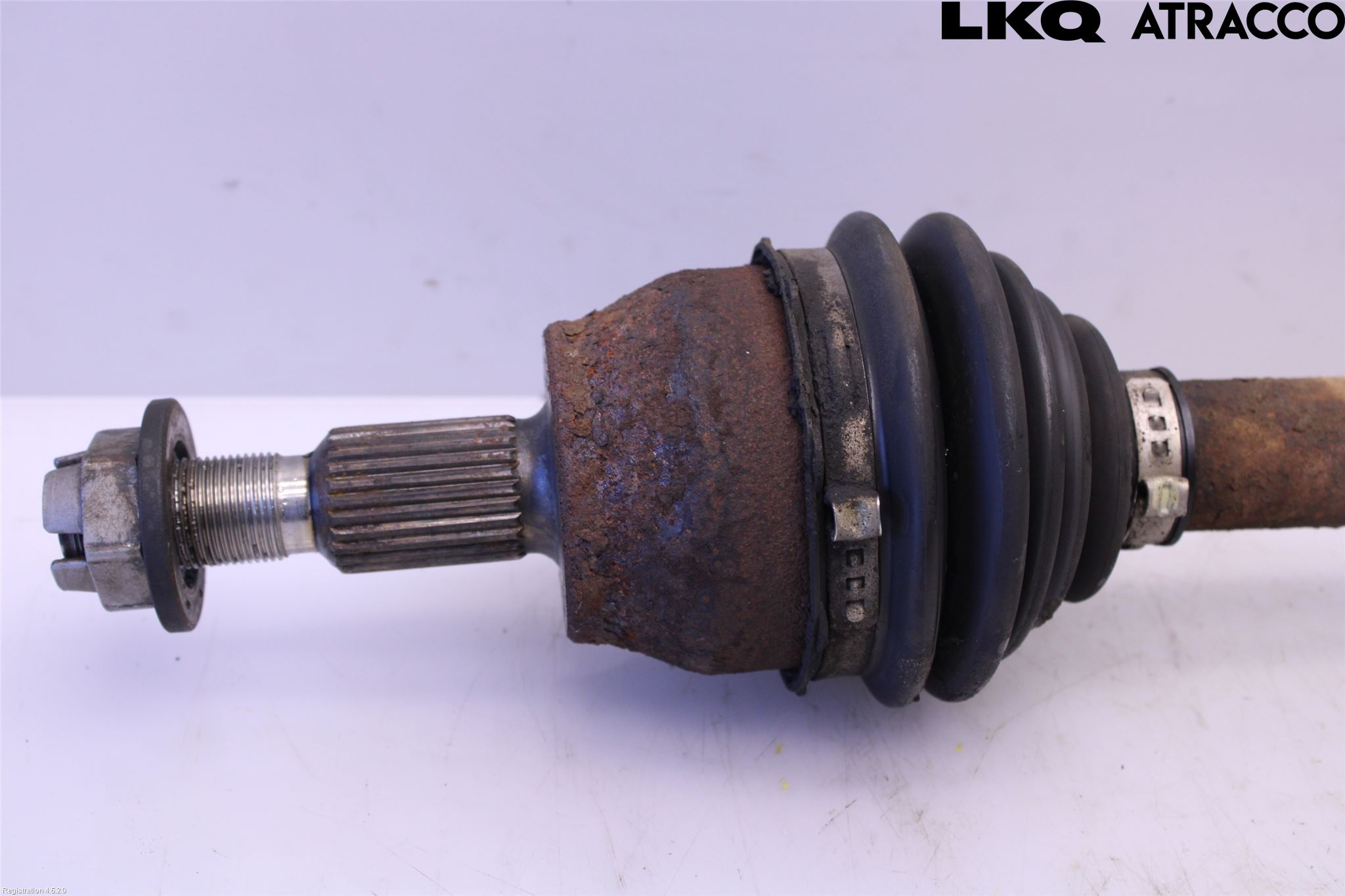 Ford FOCUS 11-14 Drivaxel Fram Vänster