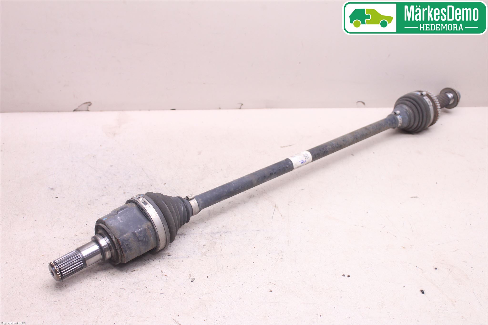 Kia SPORTAGE (QL) 16-21 Drivaxel Bak Höger