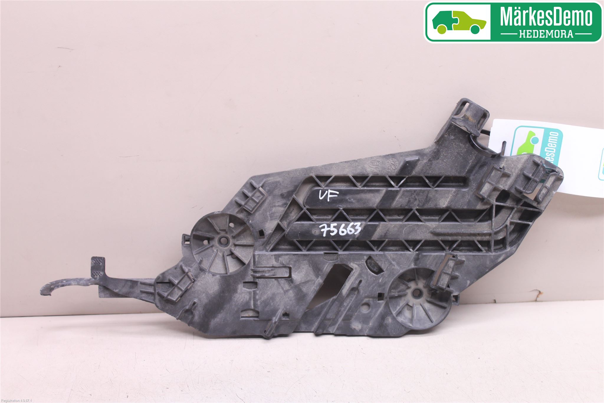 Skoda OCTAVIA (1Z) 05-13 Strålkast Fästsarg