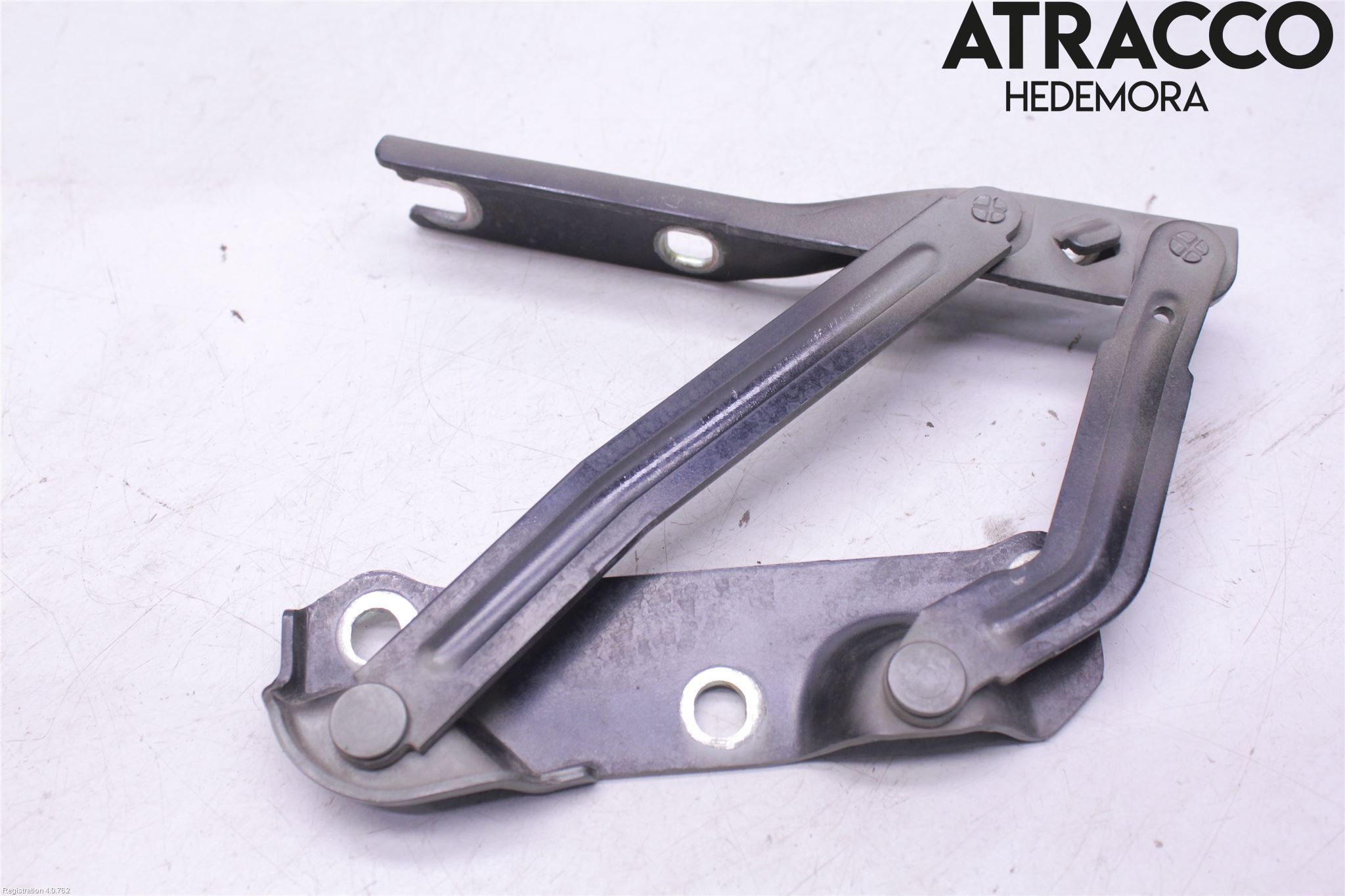 Saab 9-5     06-10 Huvgångjärn