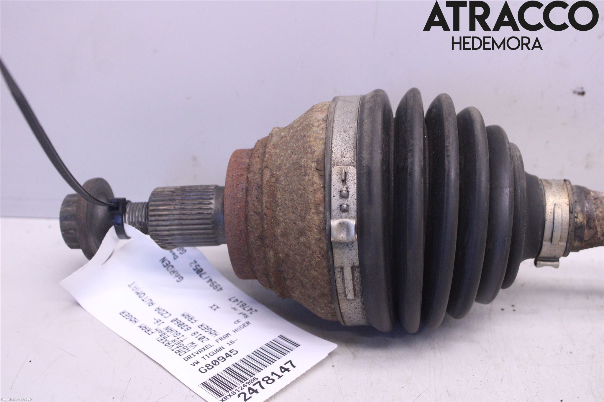 Volkswagen VW TIGUAN 16-24 Drivaxel Fram Höger