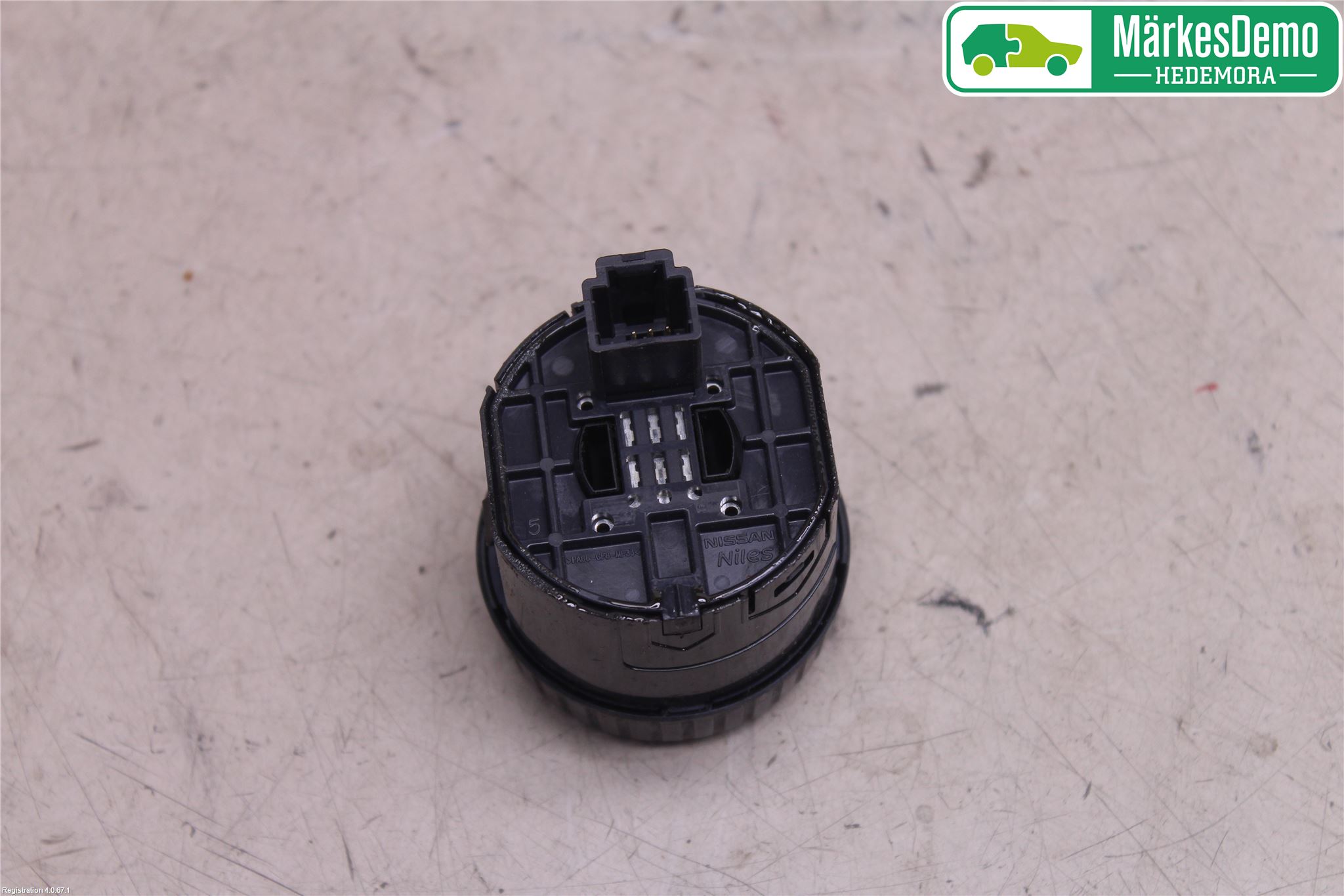 Nissan QASHQAI+2  10-14 Strömställare Växellåda