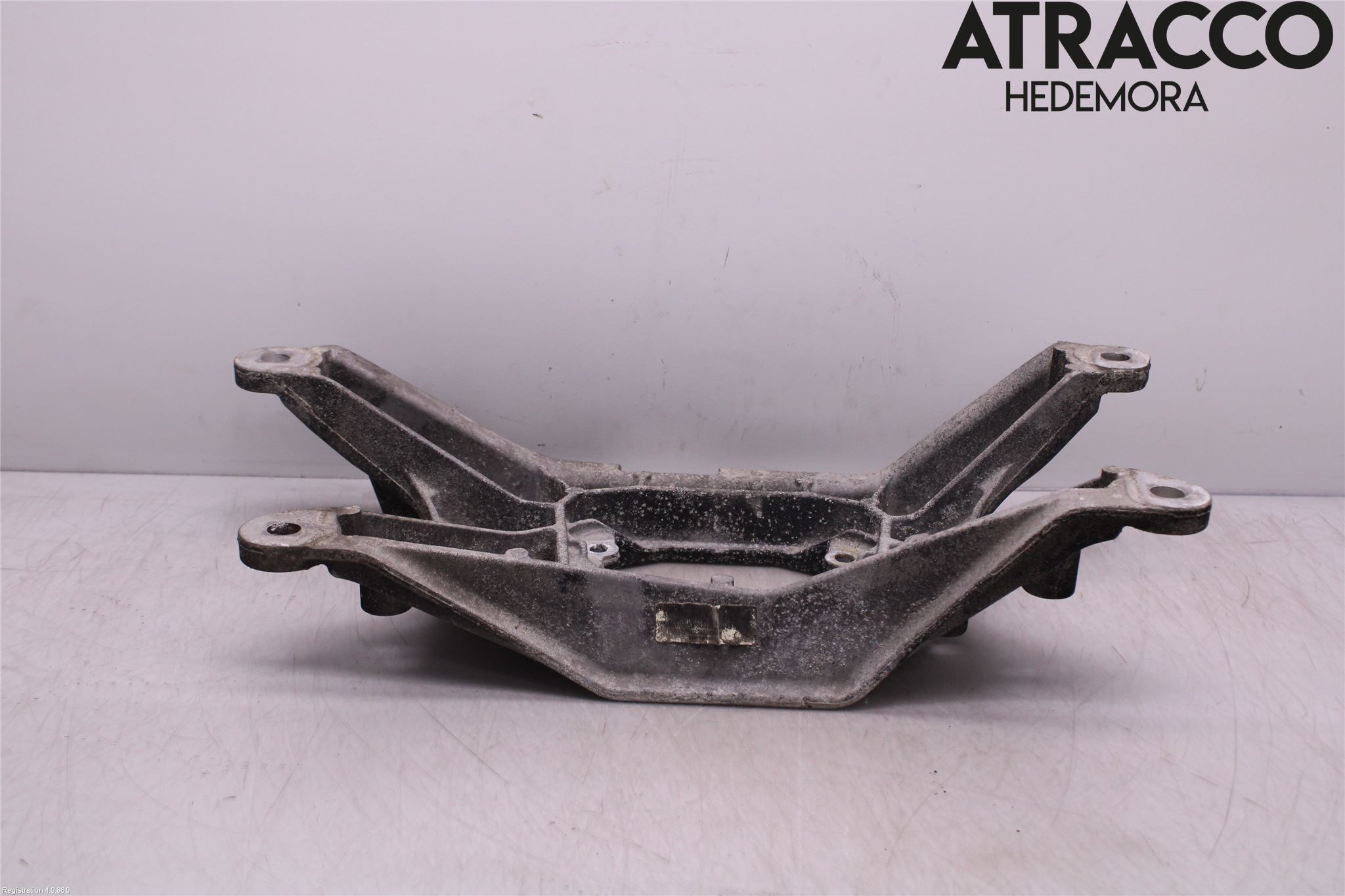 Audi A4 12-15 Växellådsbalk