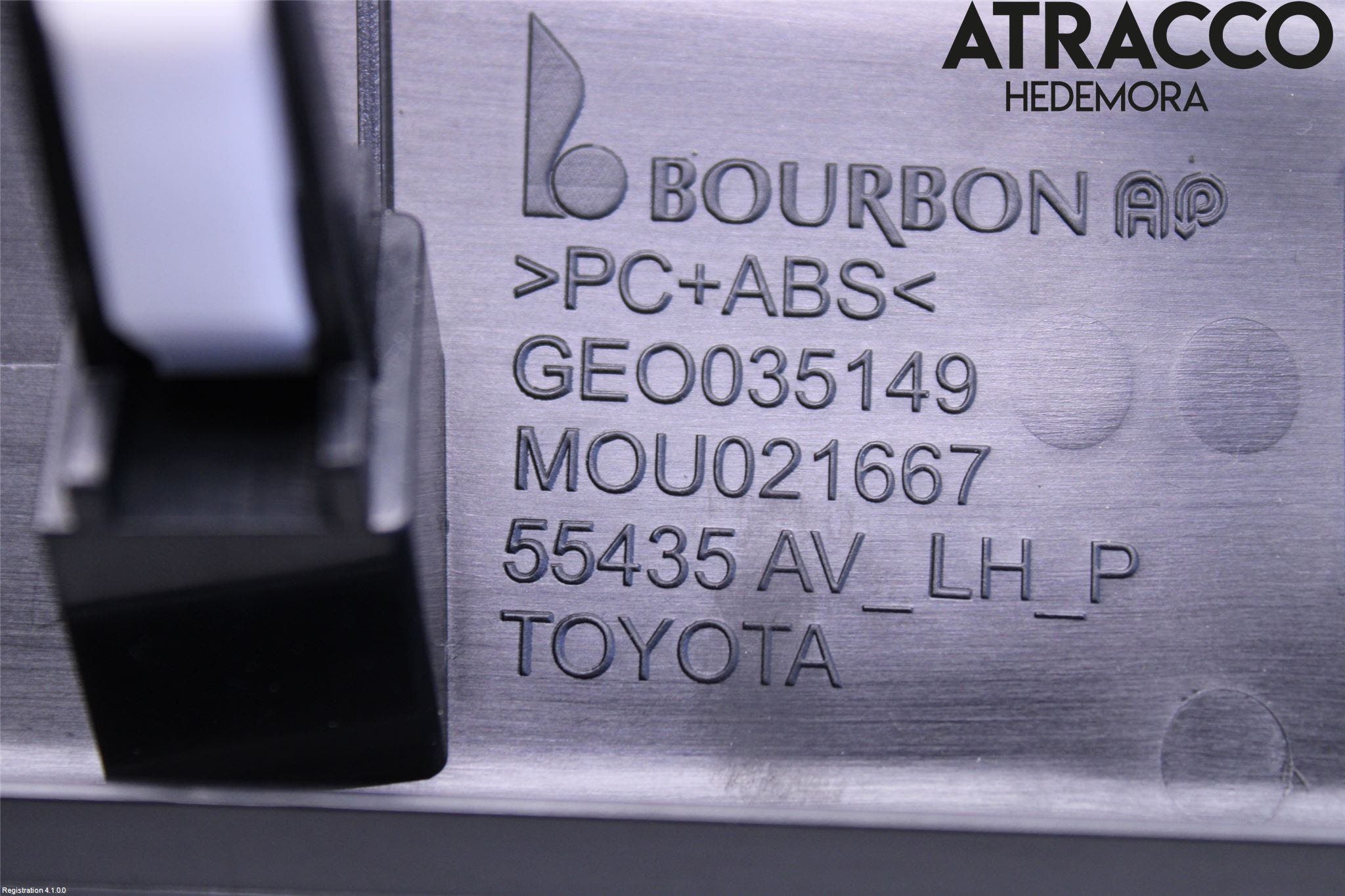 Toyota AVENSIS 16-18 Instrumentbräda Inlägg-Dekorlist