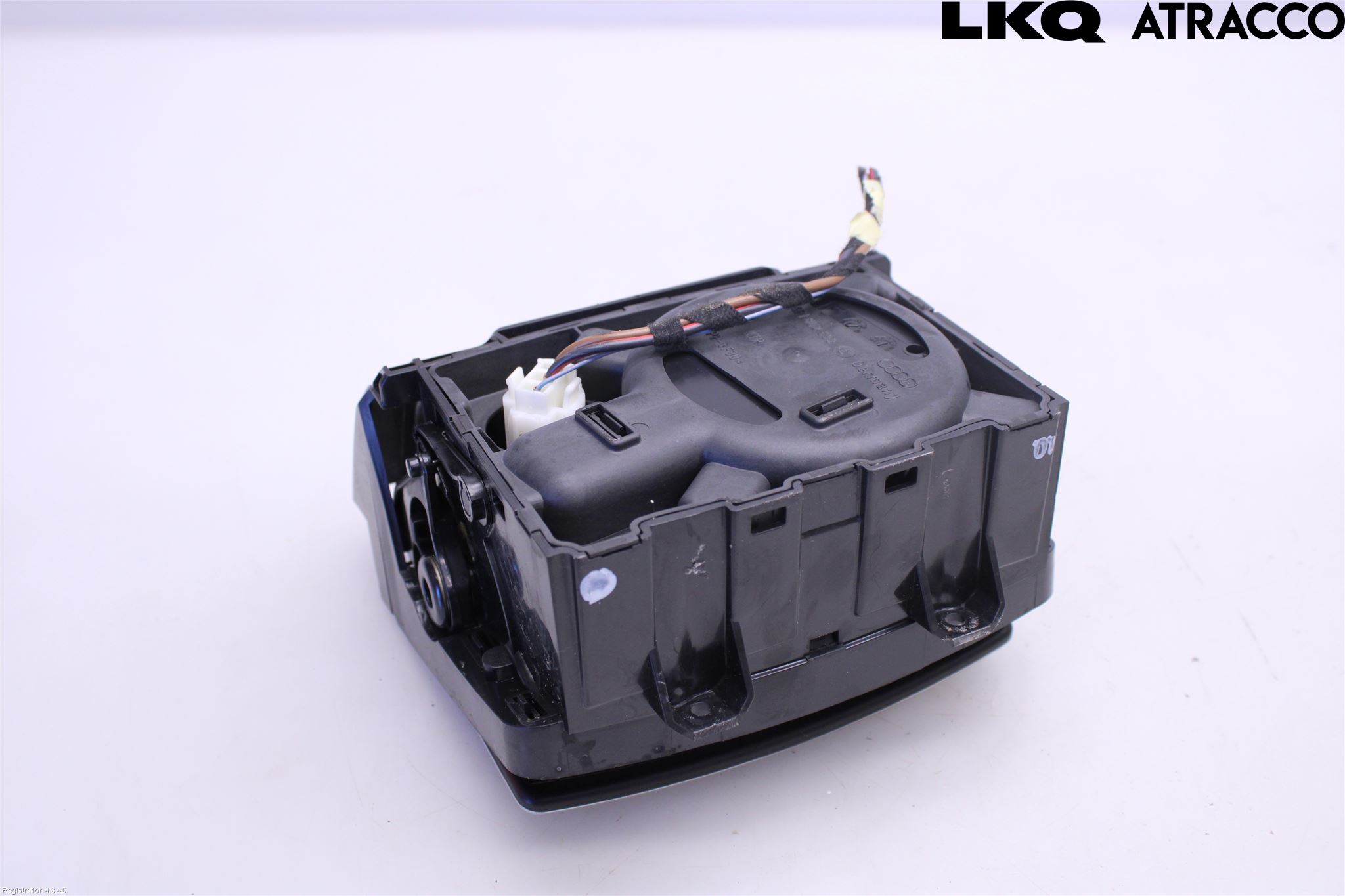 Audi A6/S6     05-11 Mugghållare