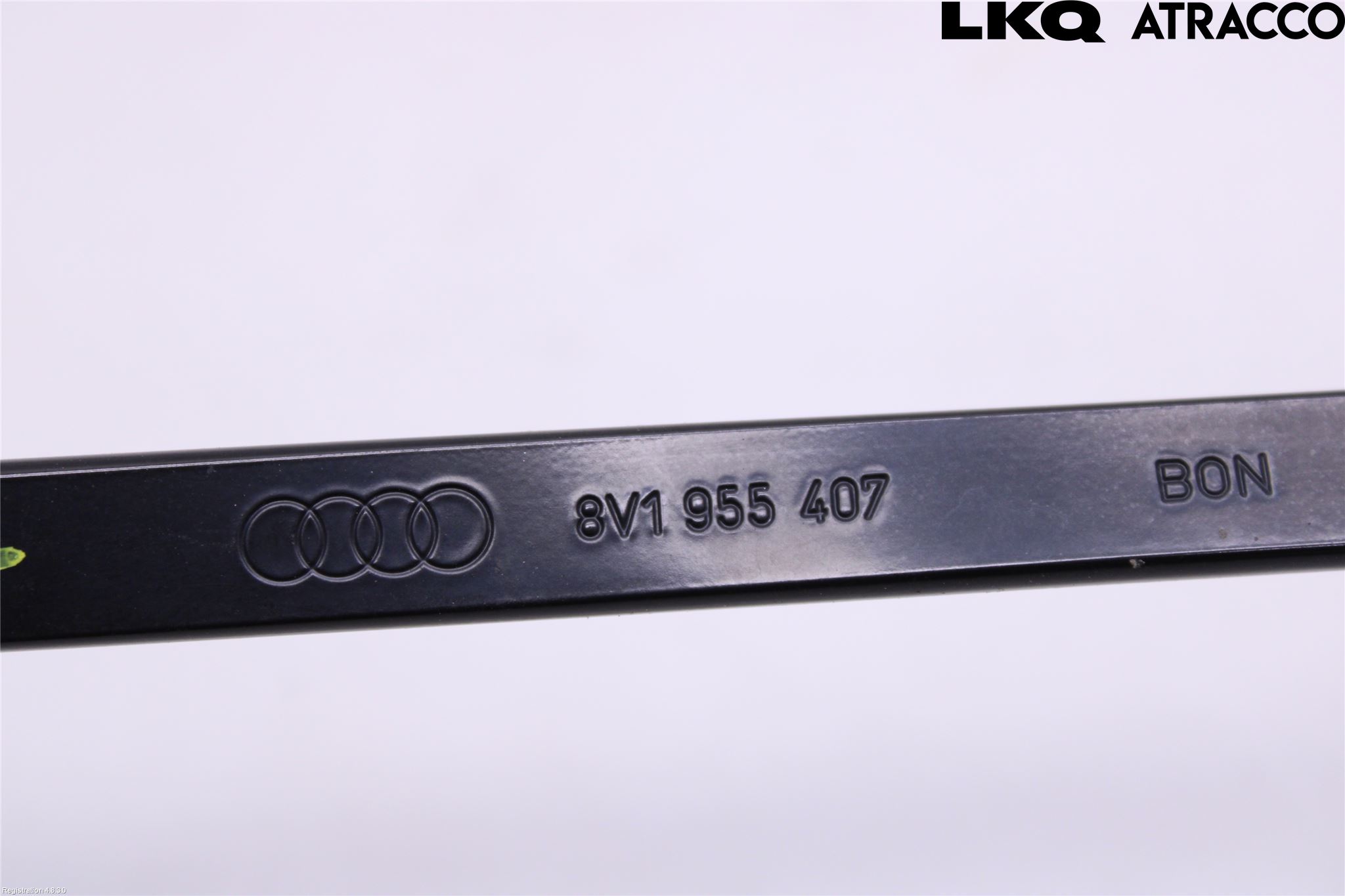 Audi A3/S3 8V 13-20 Torkararm Armar Vindruta