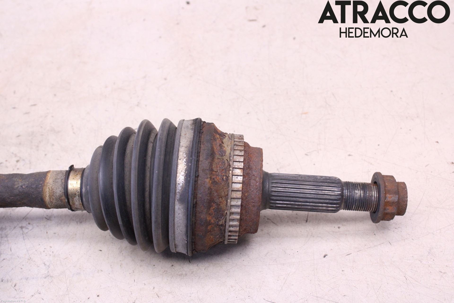 Toyota RAV 4 00-06 Drivaxel Fram Vänster