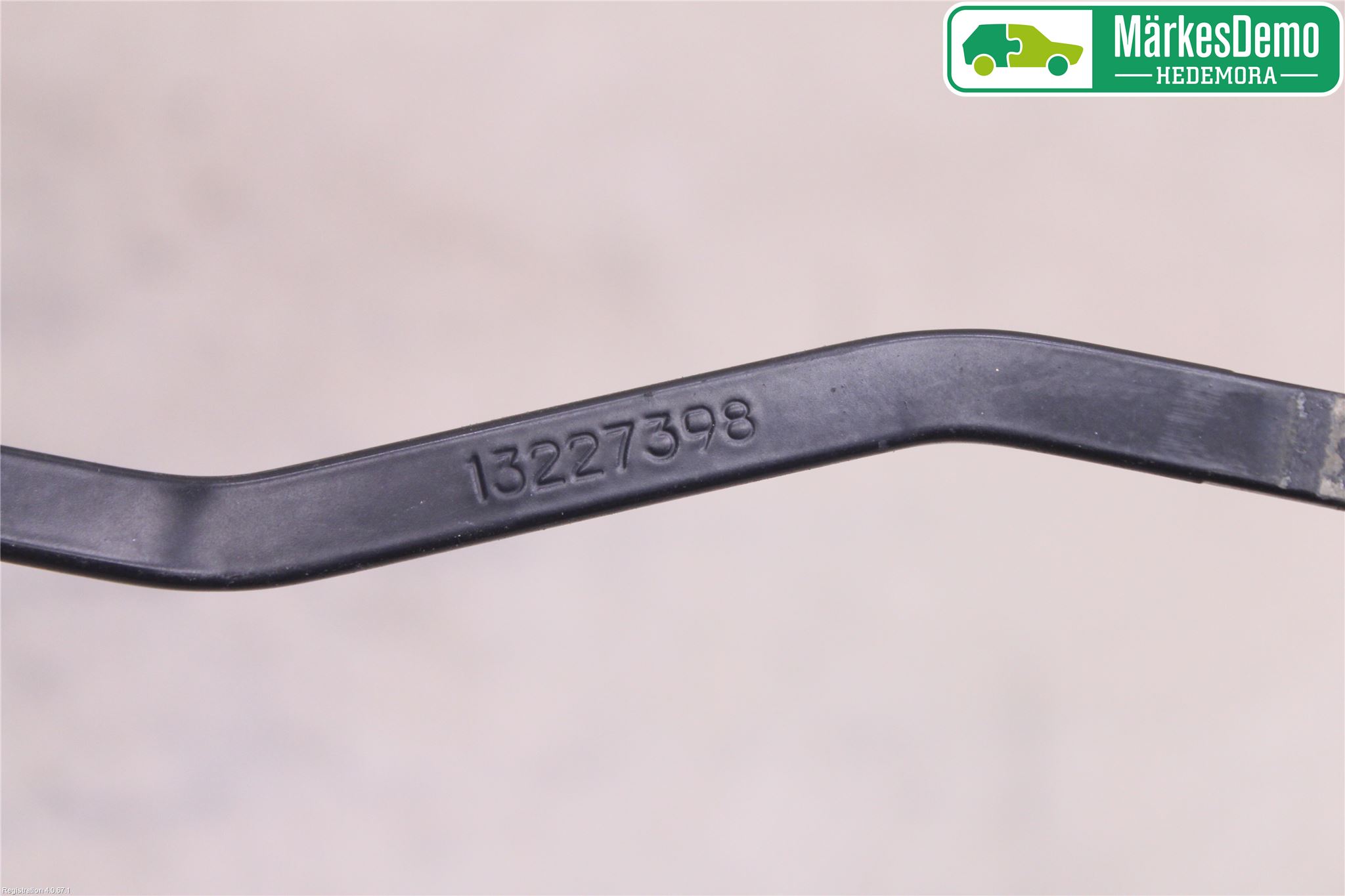 Opel INSIGNIA 09-16 Torkararm Armar Vindruta