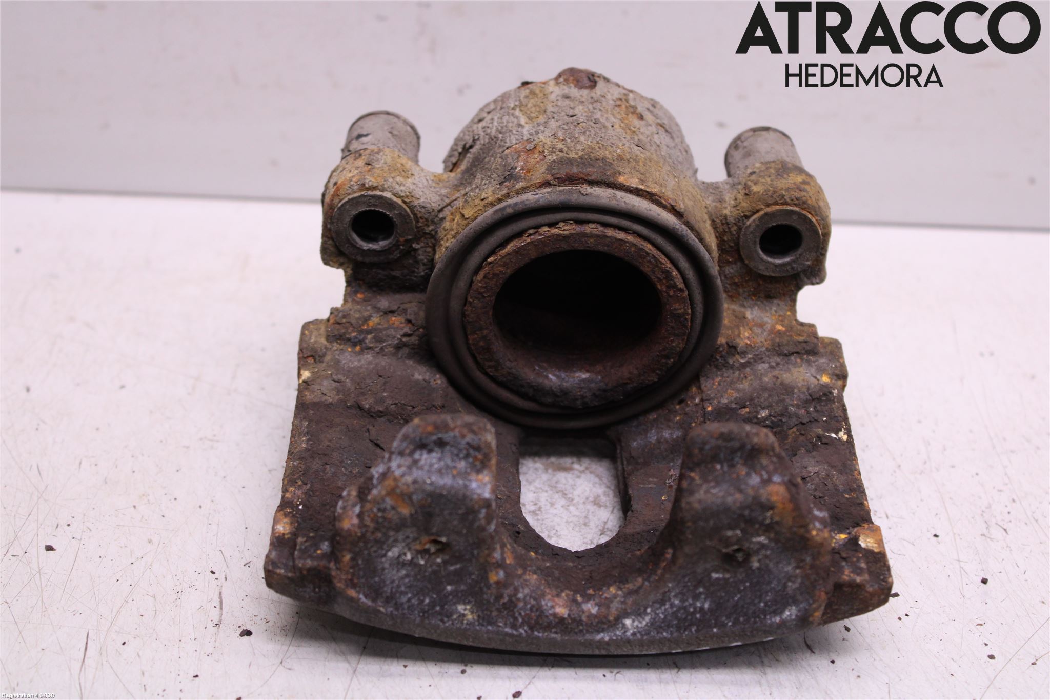 Toyota AVENSIS 98-02 Bromsok Fram Höger