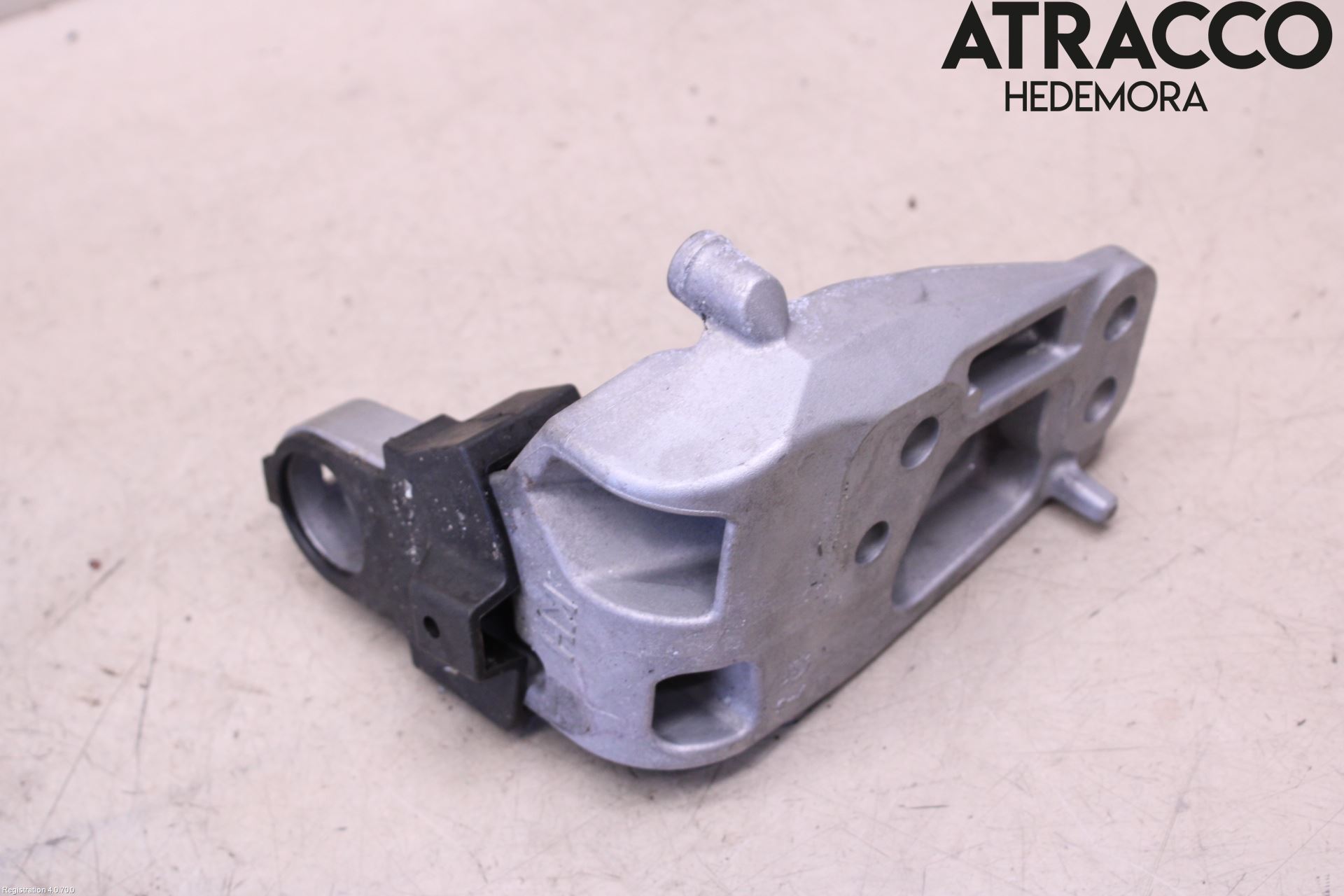 Toyota RAV4 19- Växellådsfäste