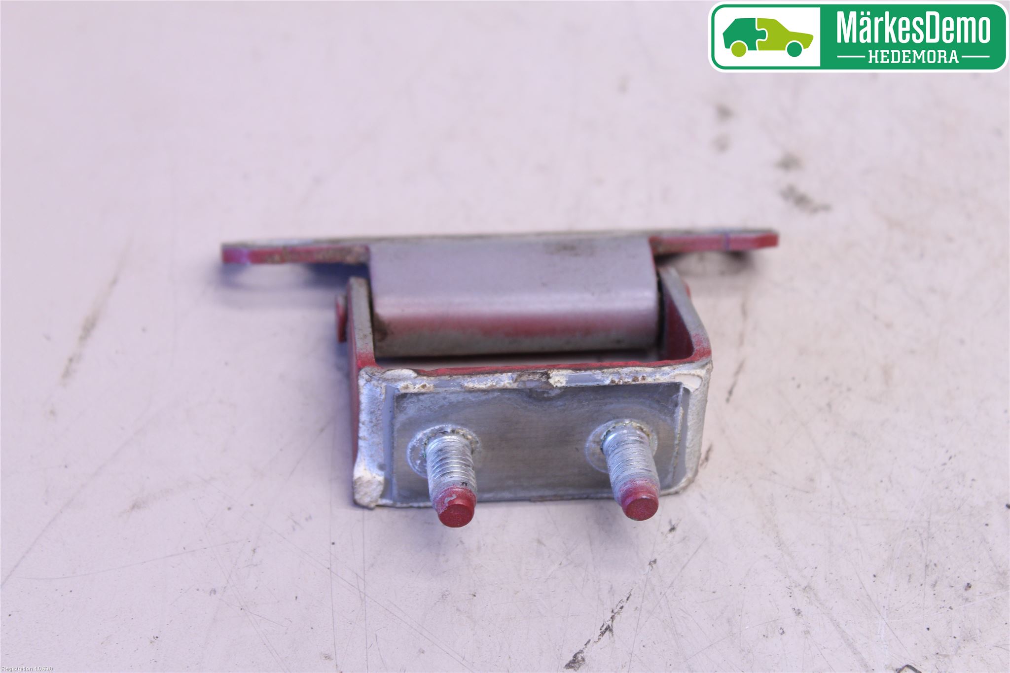 Kia CEED 06-12 Bakluckegångjärn Vä