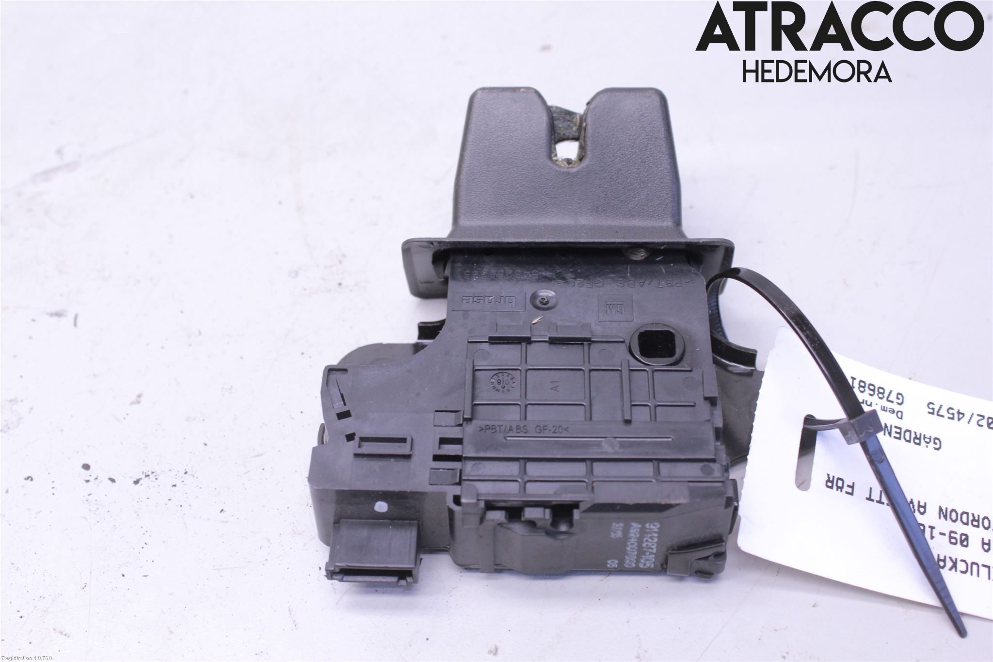 Opel INSIGNIA 09-16 Låskista Baklucka