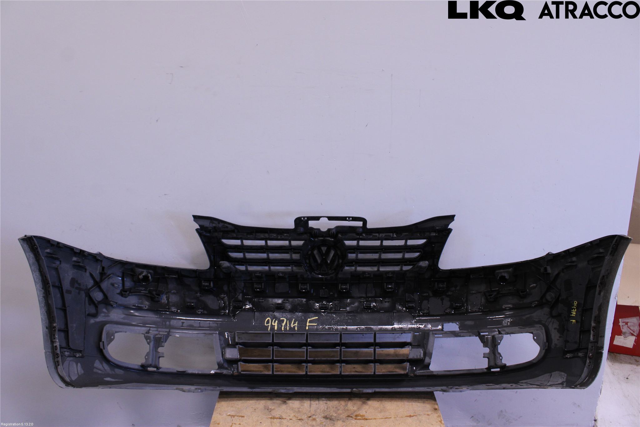 Volkswagen VW CADDY      04-10 Stötfångarbeklädnad Fram